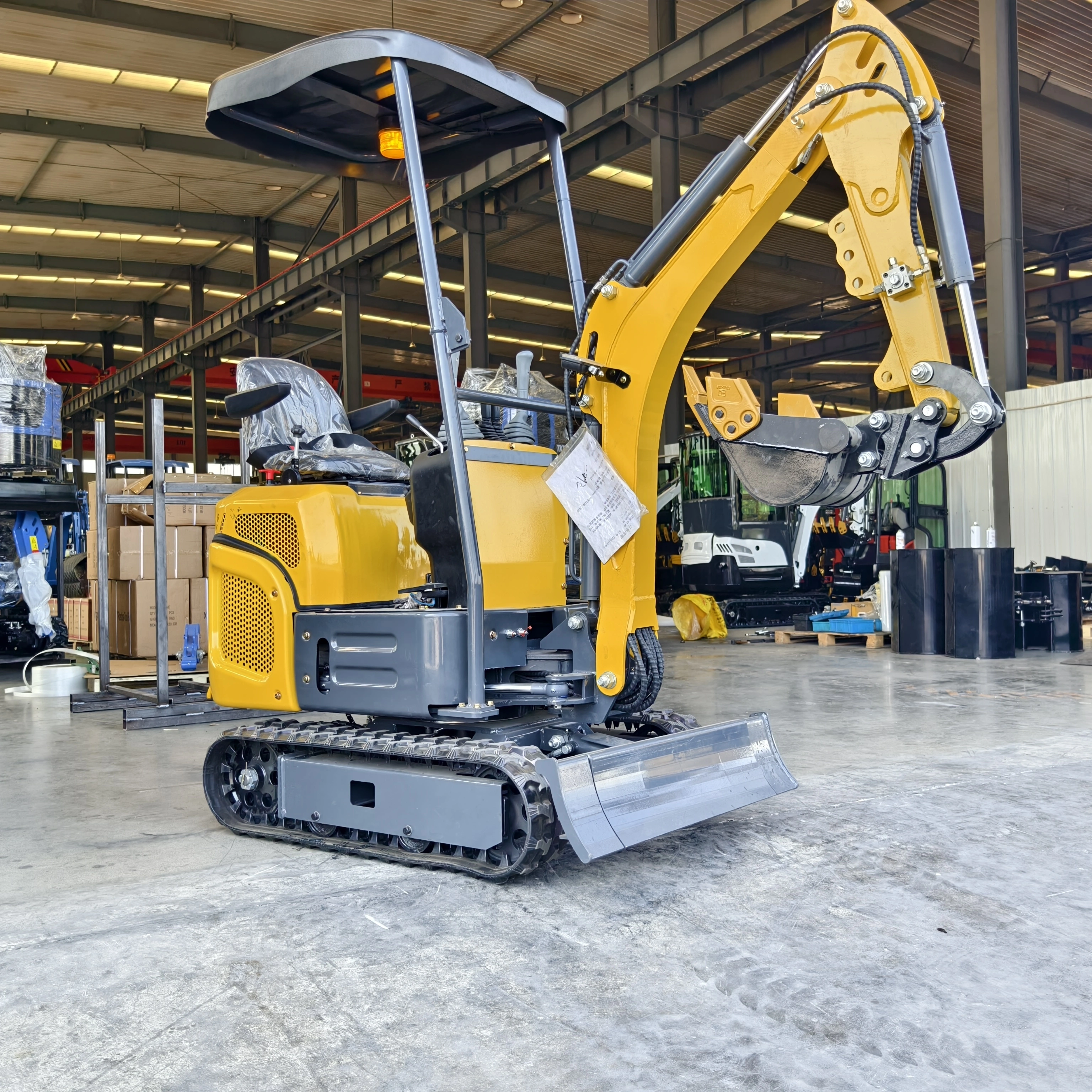 Escavadeira Mini Escavadeira de 1,2 tonelada para Fazenda, Jardim e Construção Civil - Mini Escavadeira de Esteiras 1