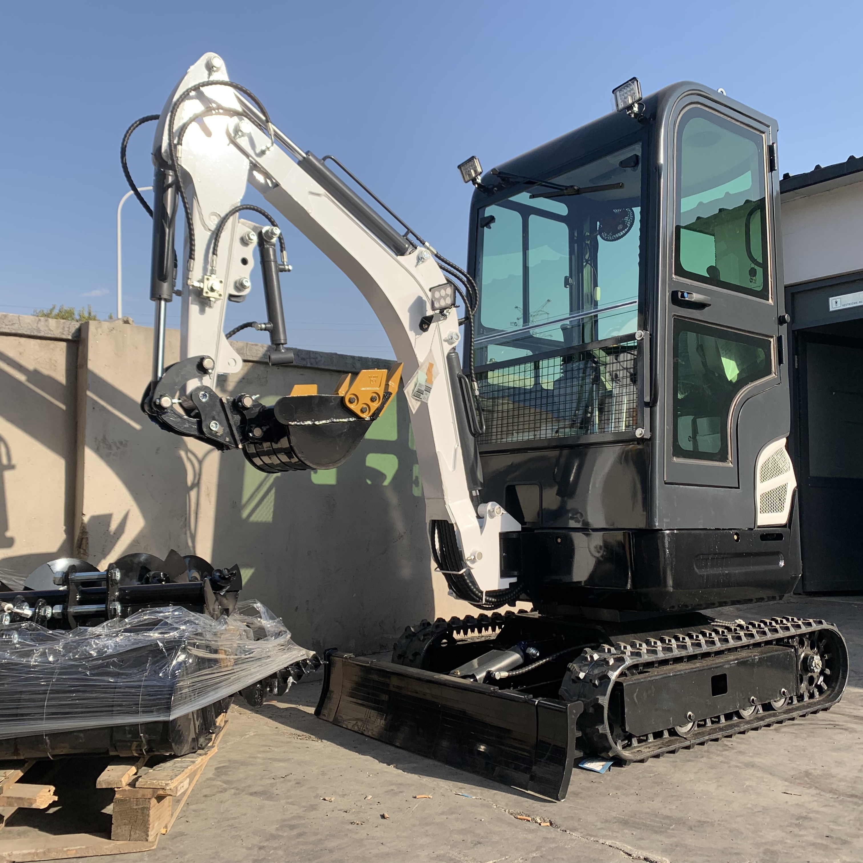 High-Quality Mini Excavator FW15N 1.5ton Fullwin Machinery 4