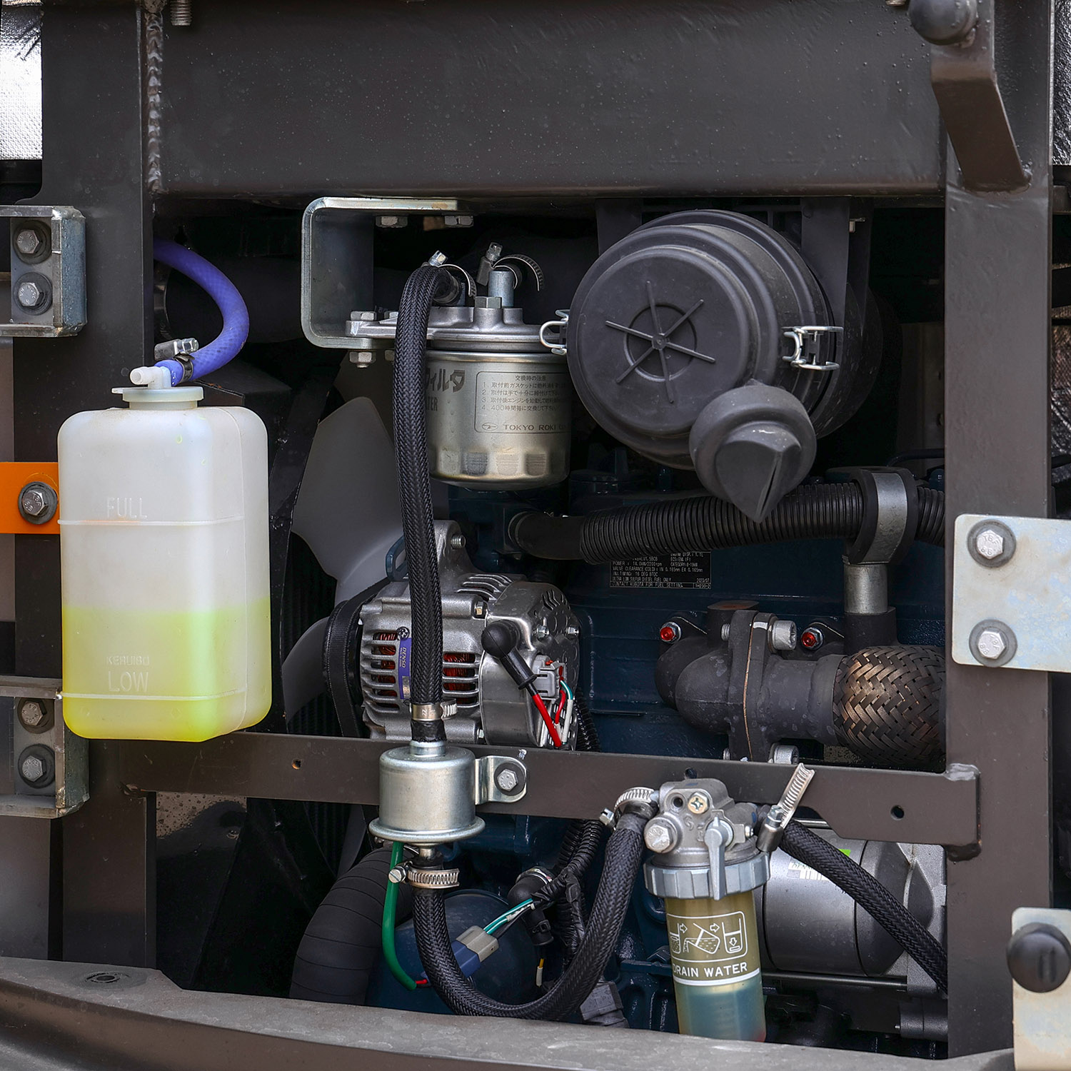 Pelle compacte haute performance de 3 tonnes, idéale pour la construction et l'aménagement paysager 9