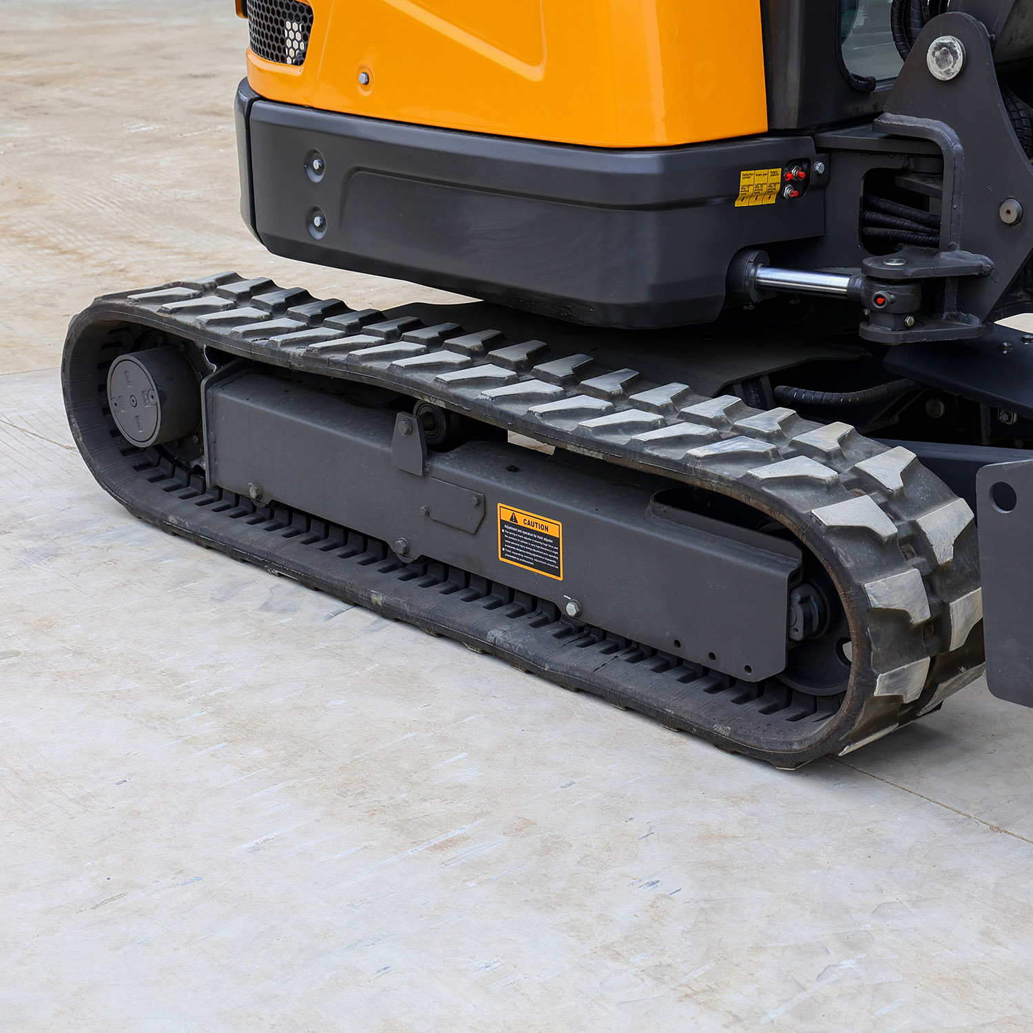 Pelle compacte haute performance de 3 tonnes, idéale pour la construction et l'aménagement paysager 8