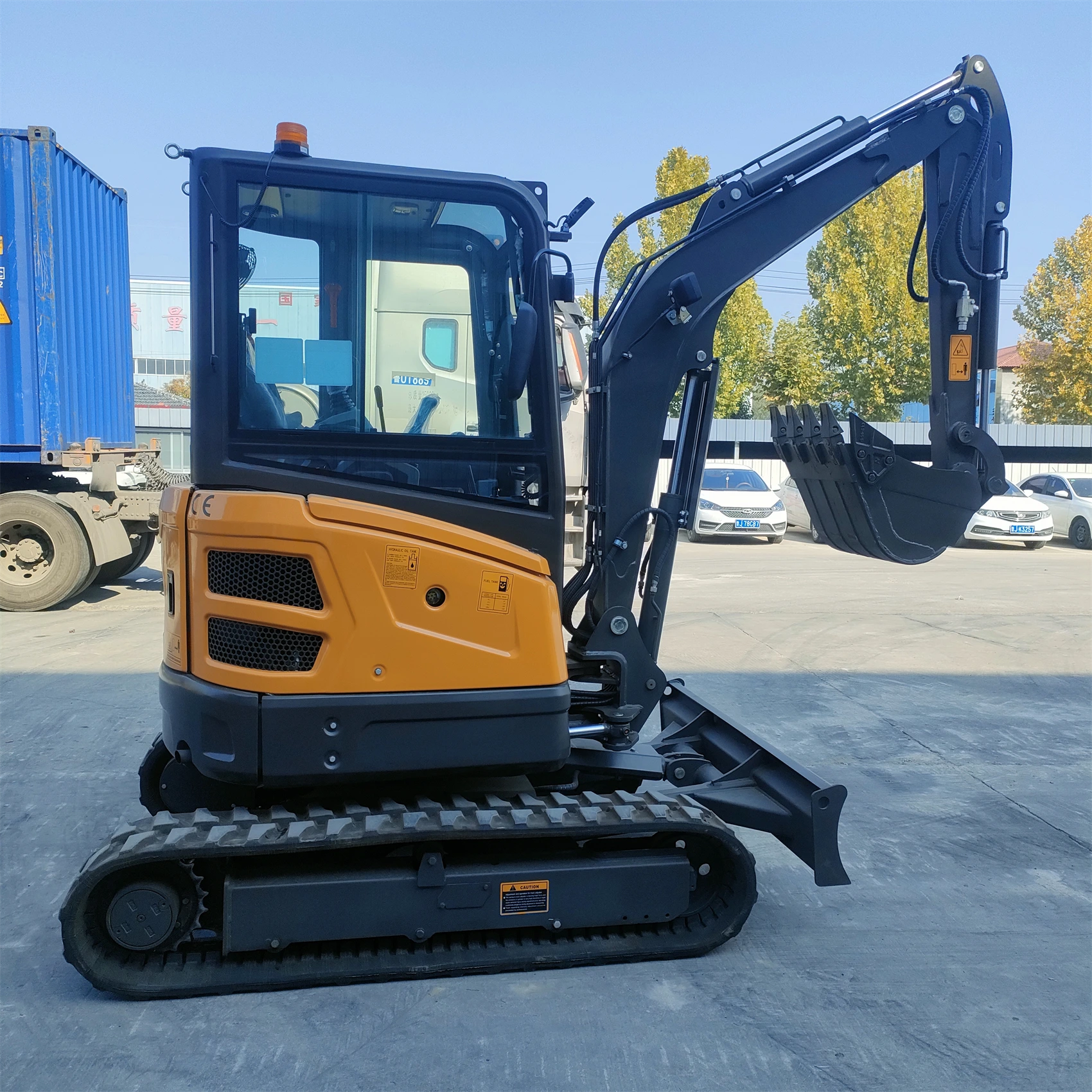Free shipping mini excavator FW30J for sale 1