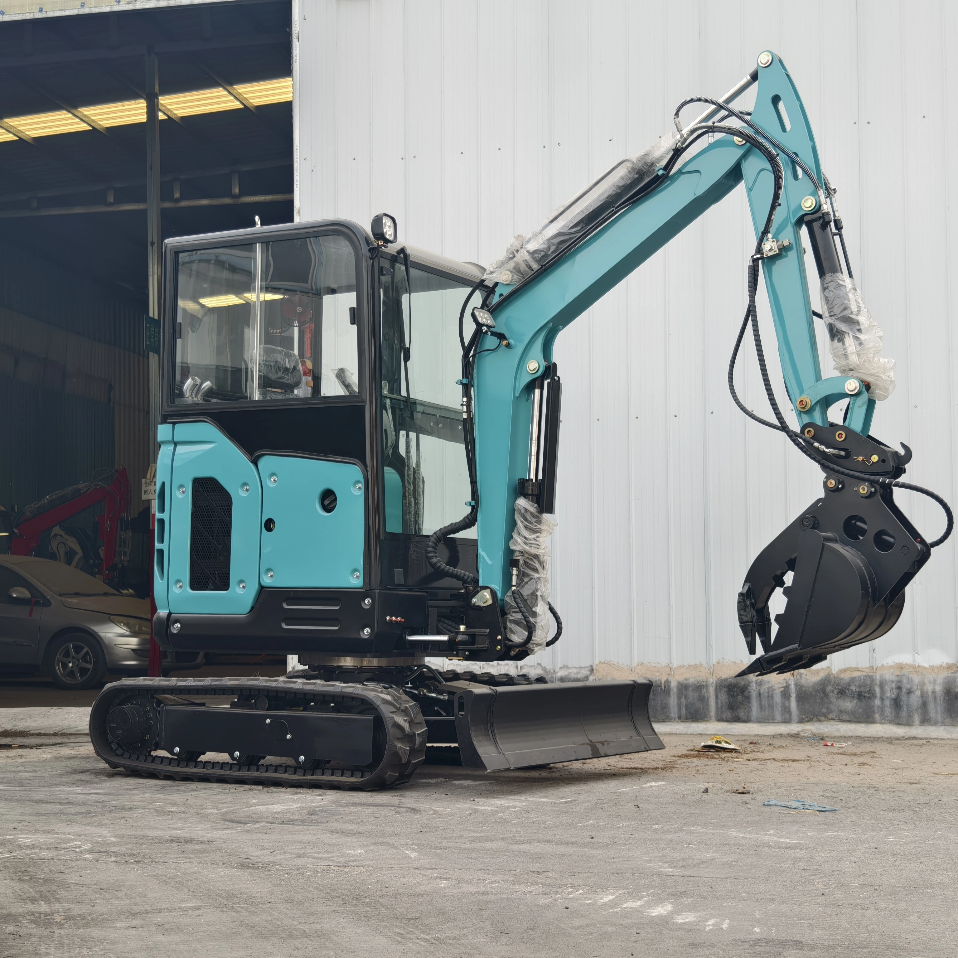 Mini Excavators 2.6Ton Earth Moving Machinery Mini Diggers Farm Construction Excavators Machines Mini Excavator for Sale 1