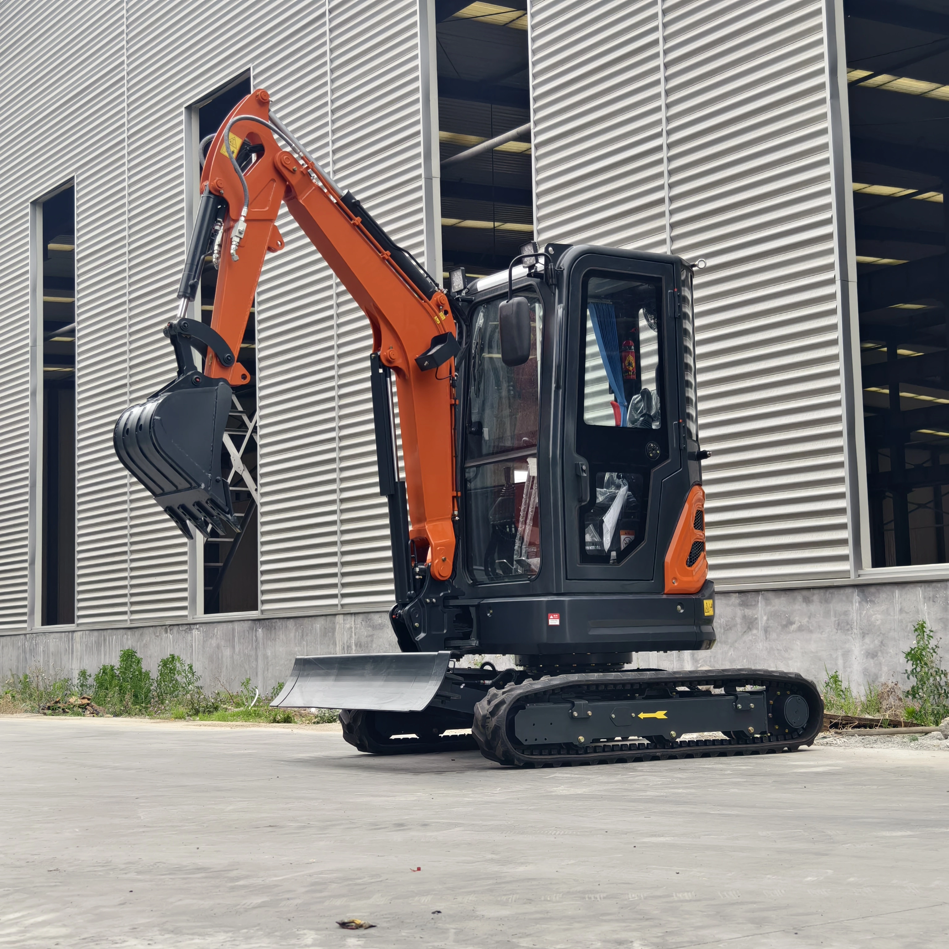 2,5-тонный мини-дизельный экскаватор сельскохозяйственная техника высокоскоростной гусеничный экскаватор-погрузчик 1