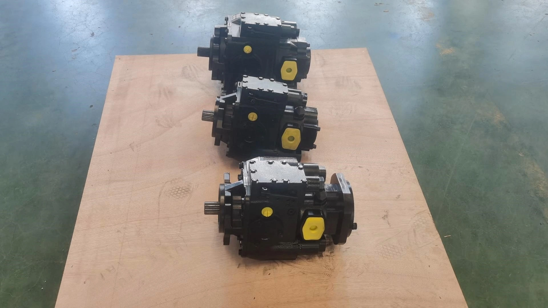 Hydraulic piston pump for mining machinery supplier
