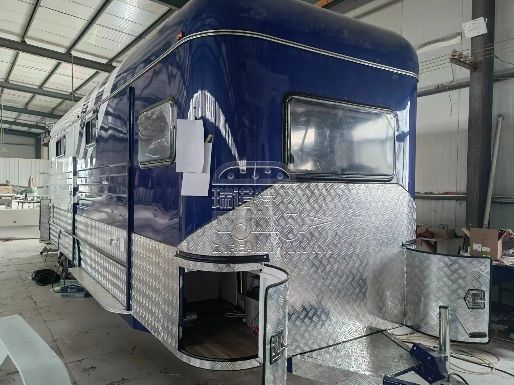 Small Food Trailer for Sale with Good Price 5