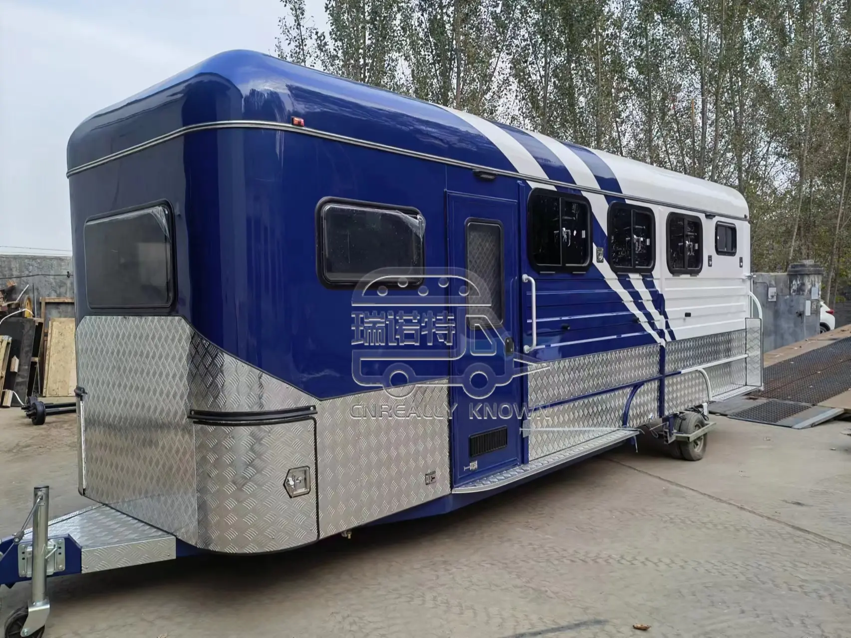 Small Food Trailer for Sale with Good Price 1