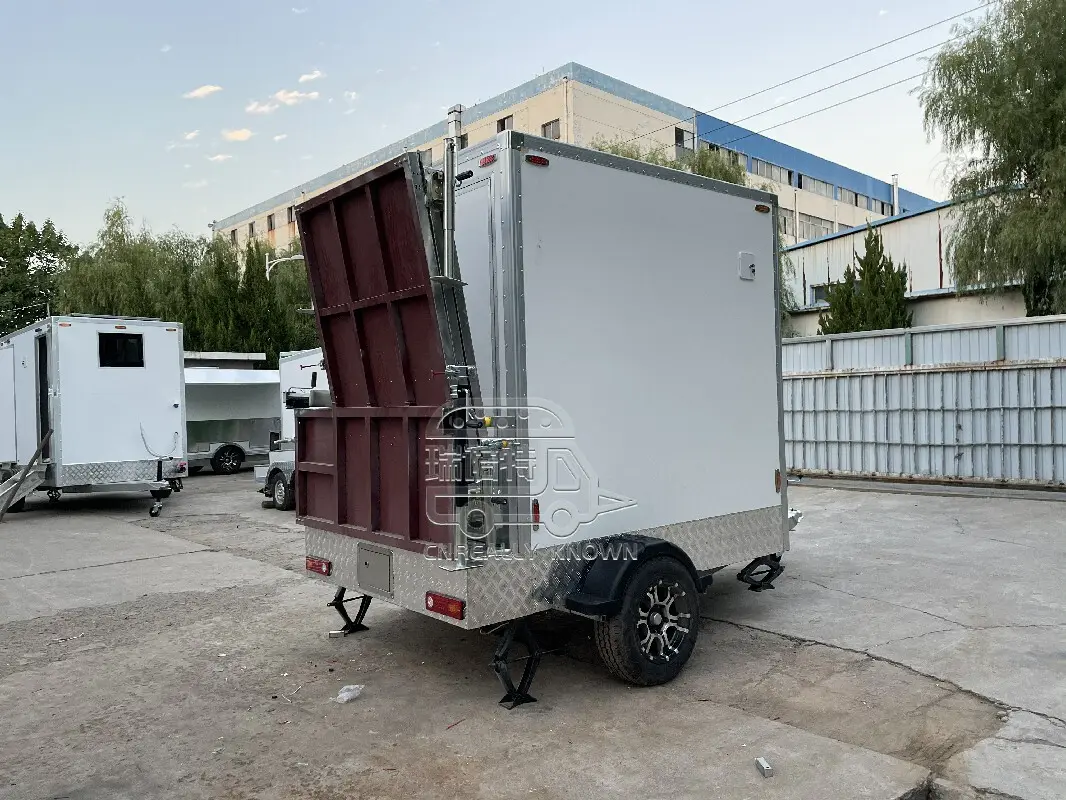 Cnreally Known Food Trailer Dealers Factory 3
