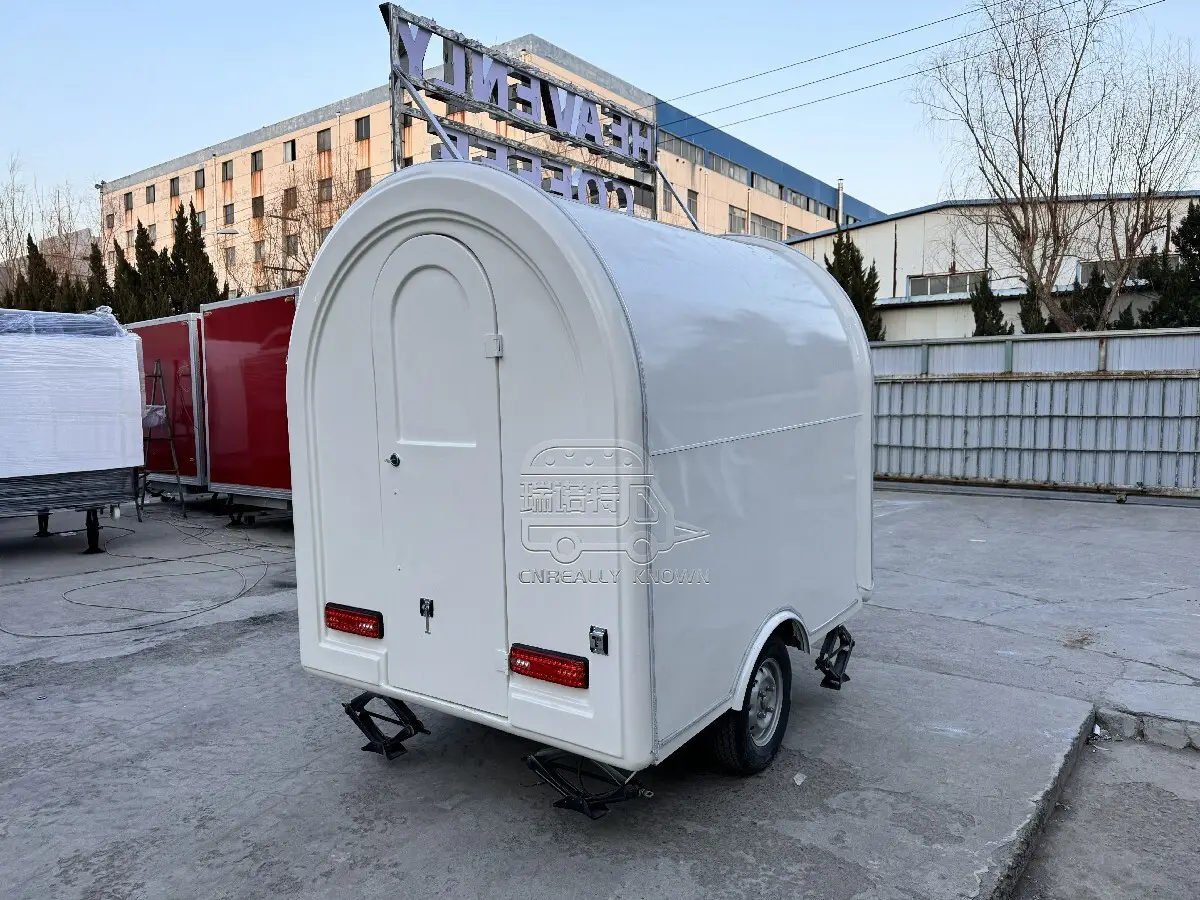 Remorque alimentaire vide très connue à vendre à un bon prix 3