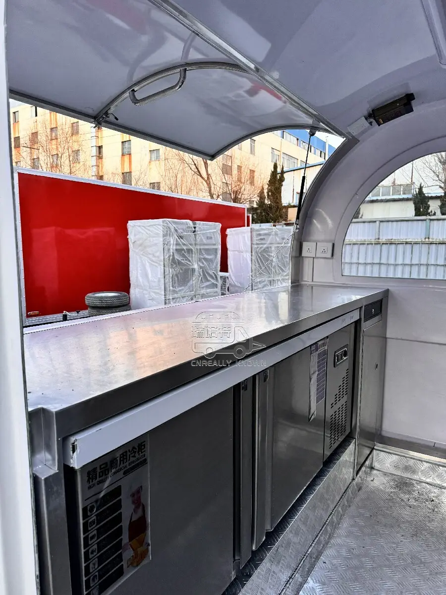 Remorque alimentaire vide très connue à vendre à un bon prix 10