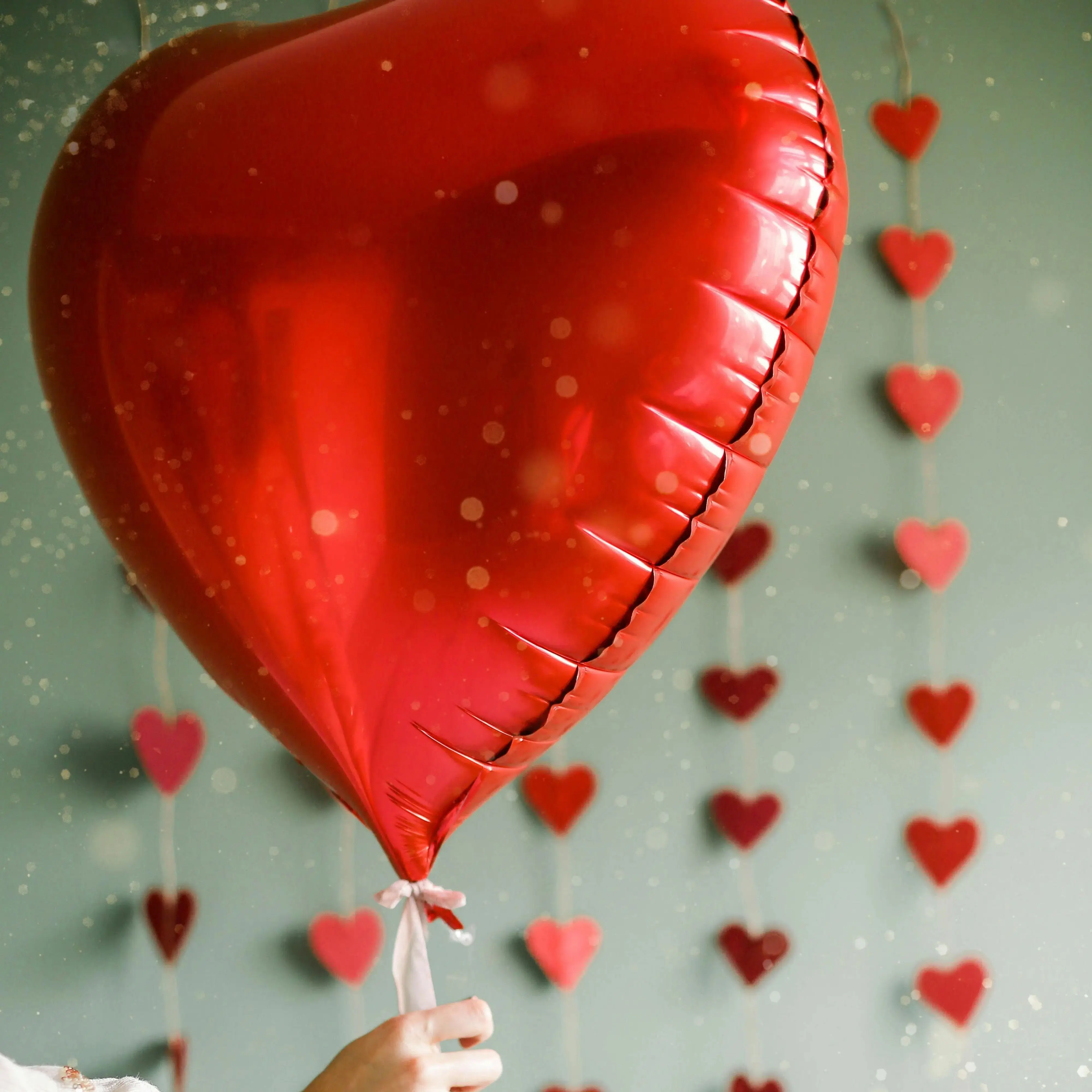 الأضواء السحرية البالونات على شكل قلب أحمر لعيد الحب 1