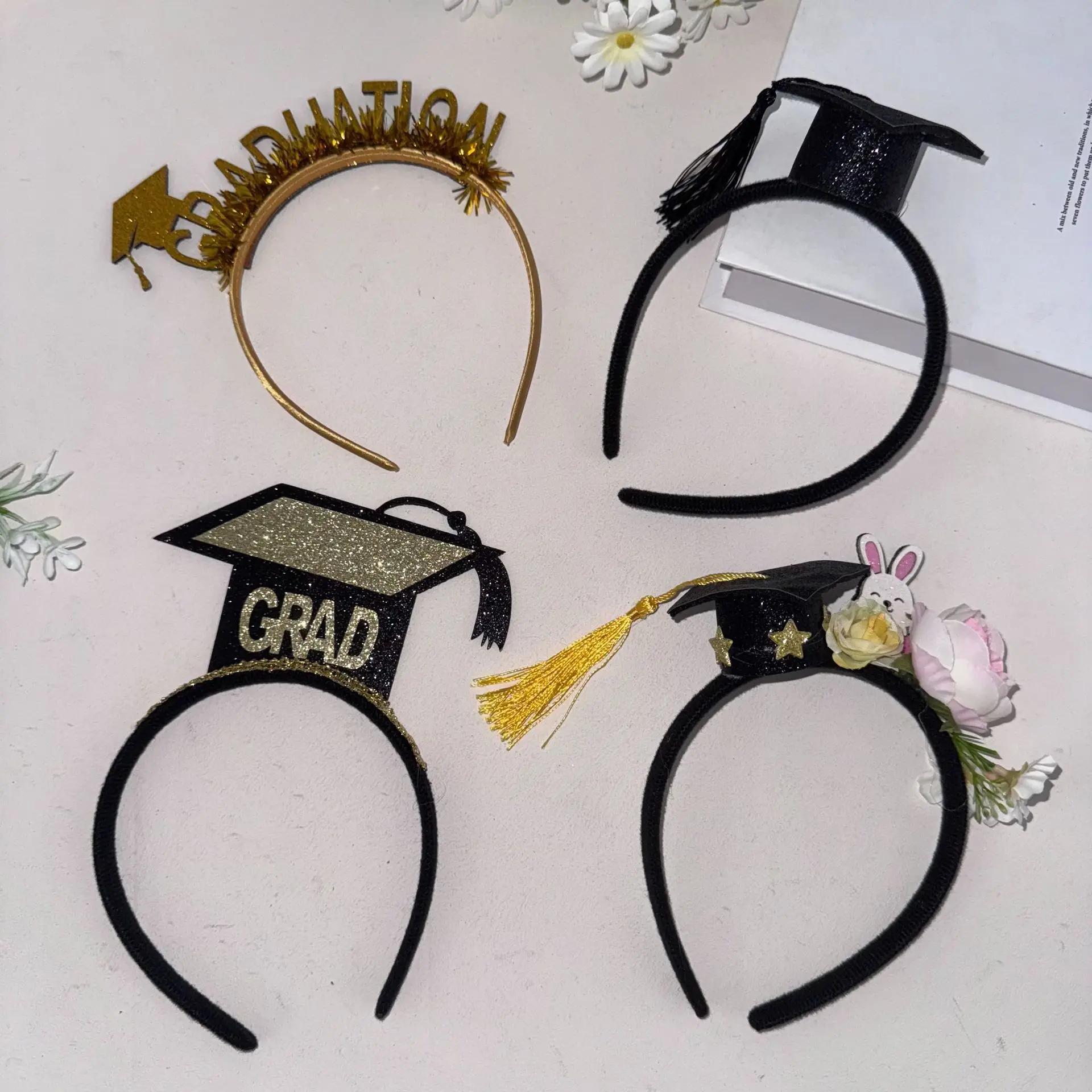 Magic Lights Bachelor Diadema de la gorra para la fiesta de graduación Vestido a favor de los accesorios de fotos 1