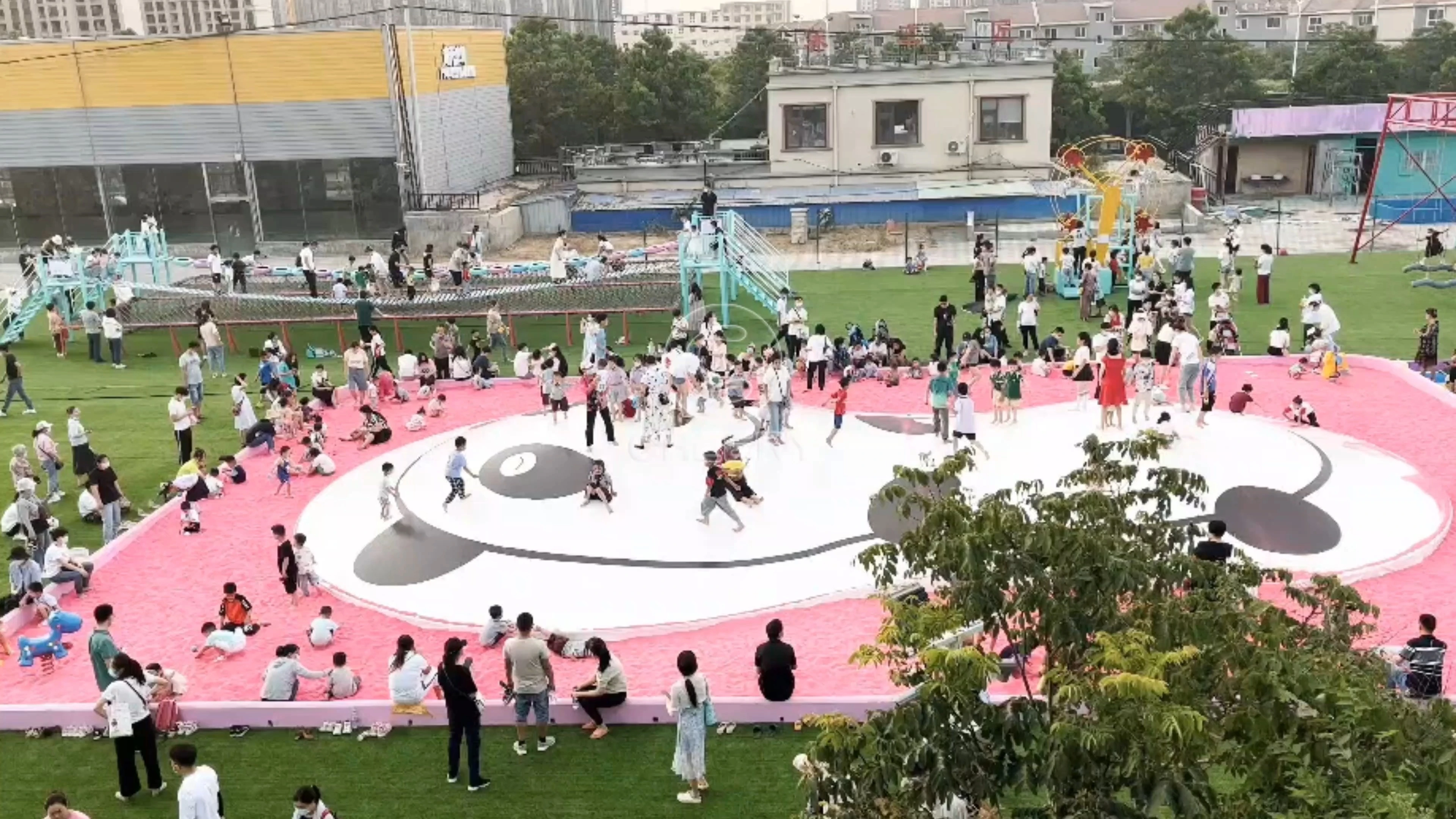 Panda Paradise Воздушный батут Надутый купол Прыгает по облакам 1