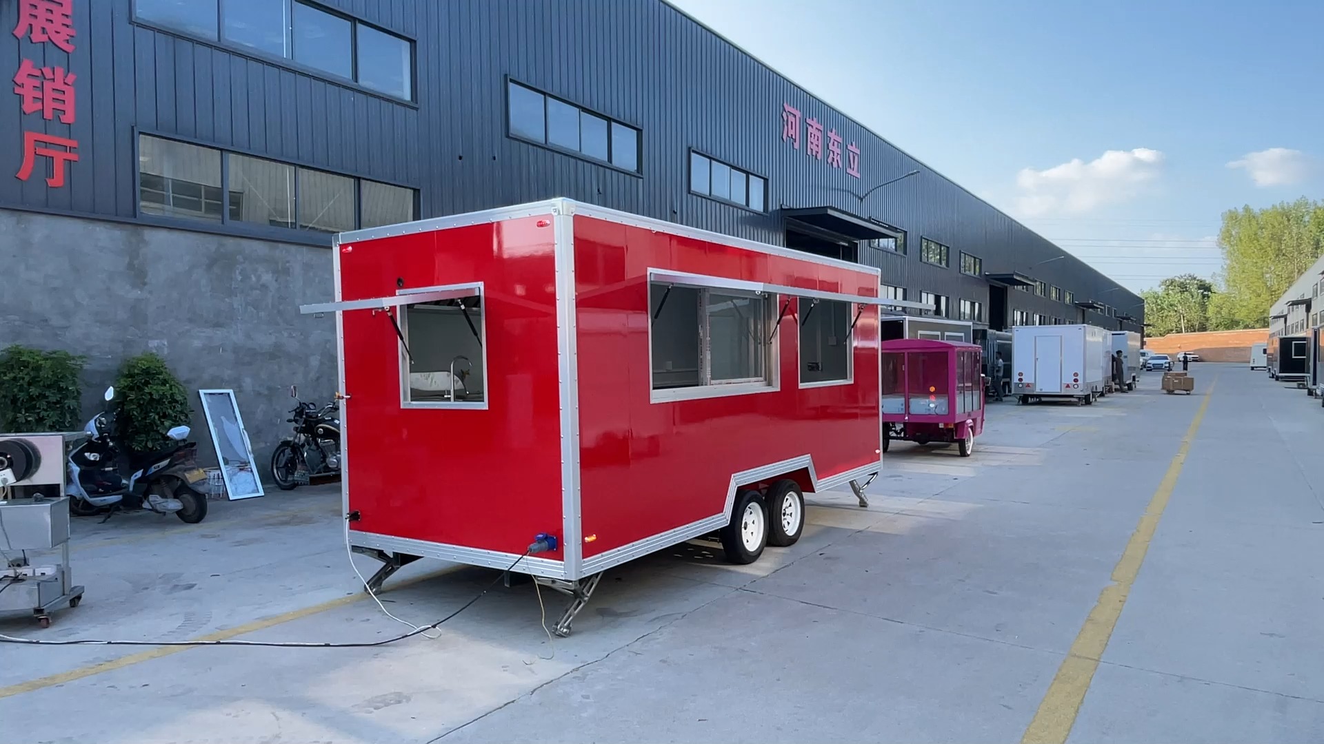 2025 American Popular Street Outdoor Fast Food Carts Crepe Food Truck Trailer avec Snack Mobile Kitchen Fully Equipment 1