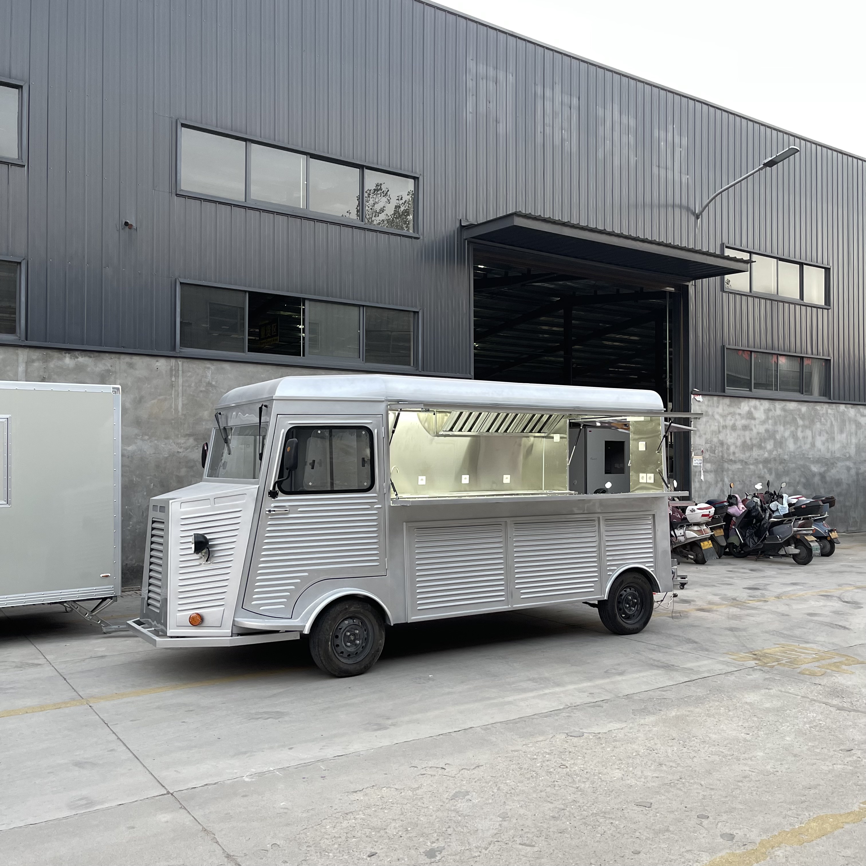 Small Food Truck 00-00 - for Sell - Oulead Trailer - Oulead Trailer