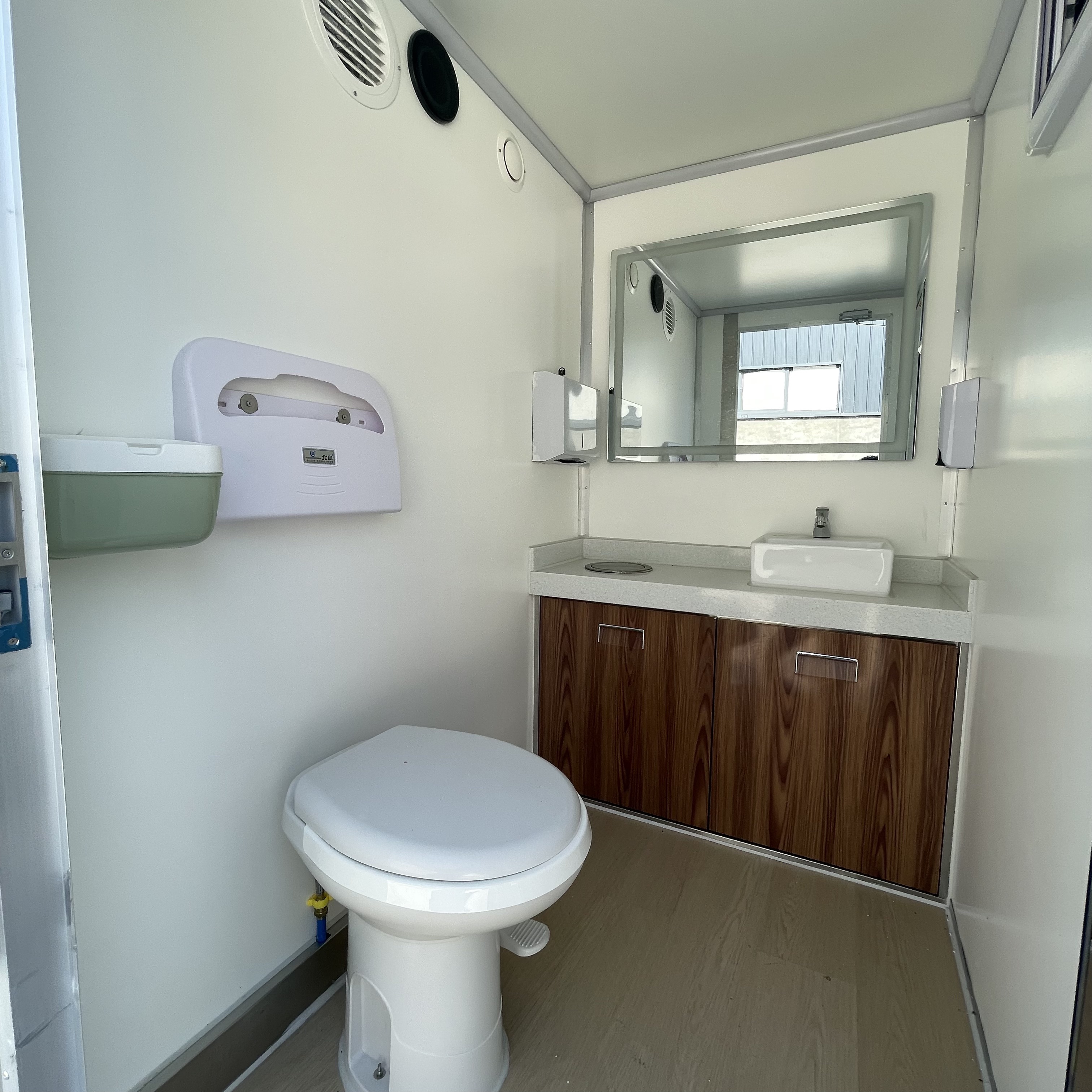 Long Lasting Bathroom Trailers for Weddings Price List 6