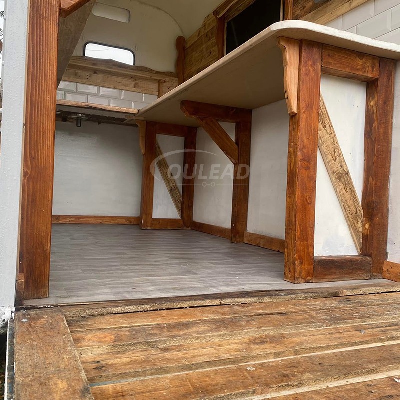 Remorque de nourriture vintage blanche personnalisée | Wood - Intérieur fini & Fabricant de chariot de vente auvent pliant 16