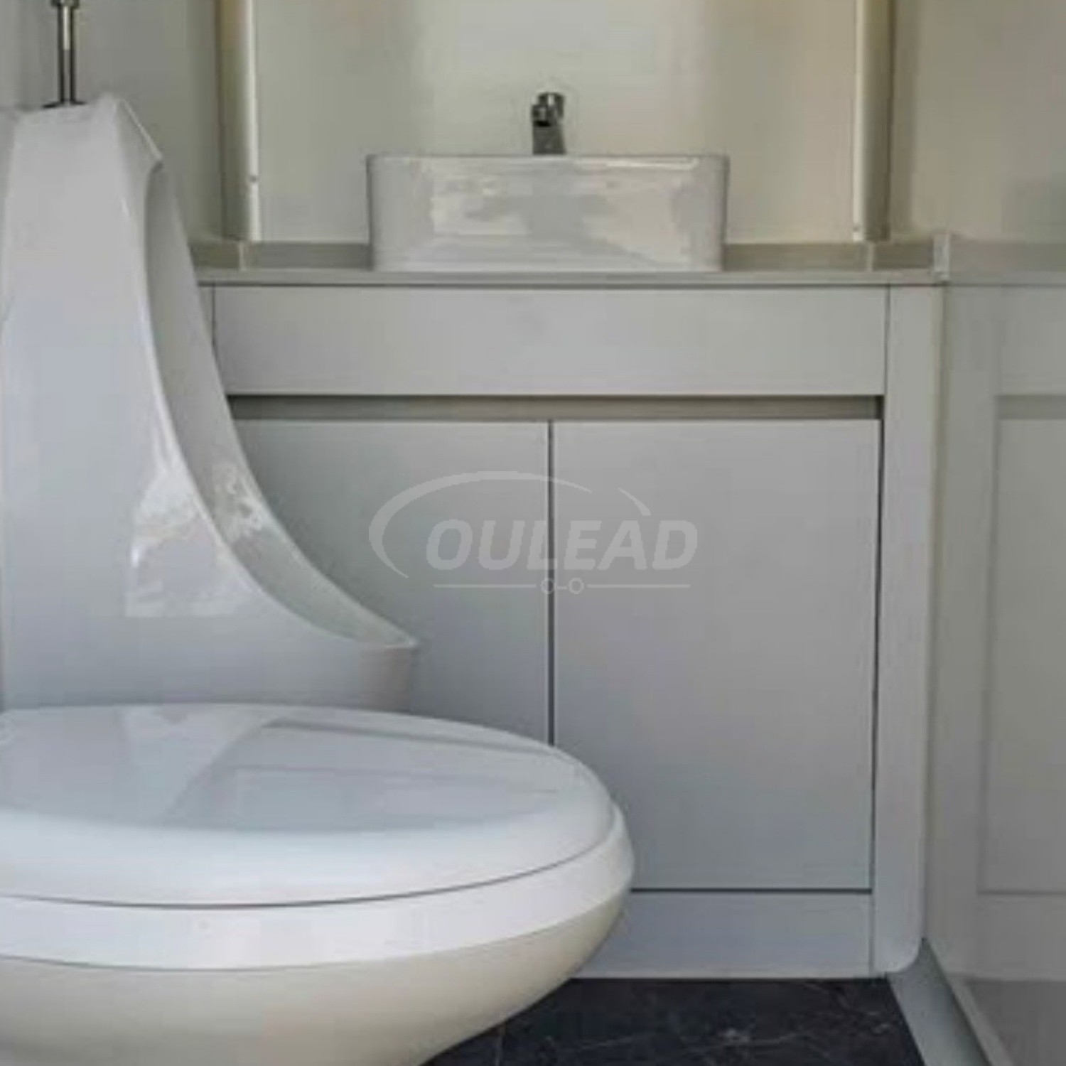 Remorque de toilettes mobiles à deux compartiments avec accès par marchepied 11