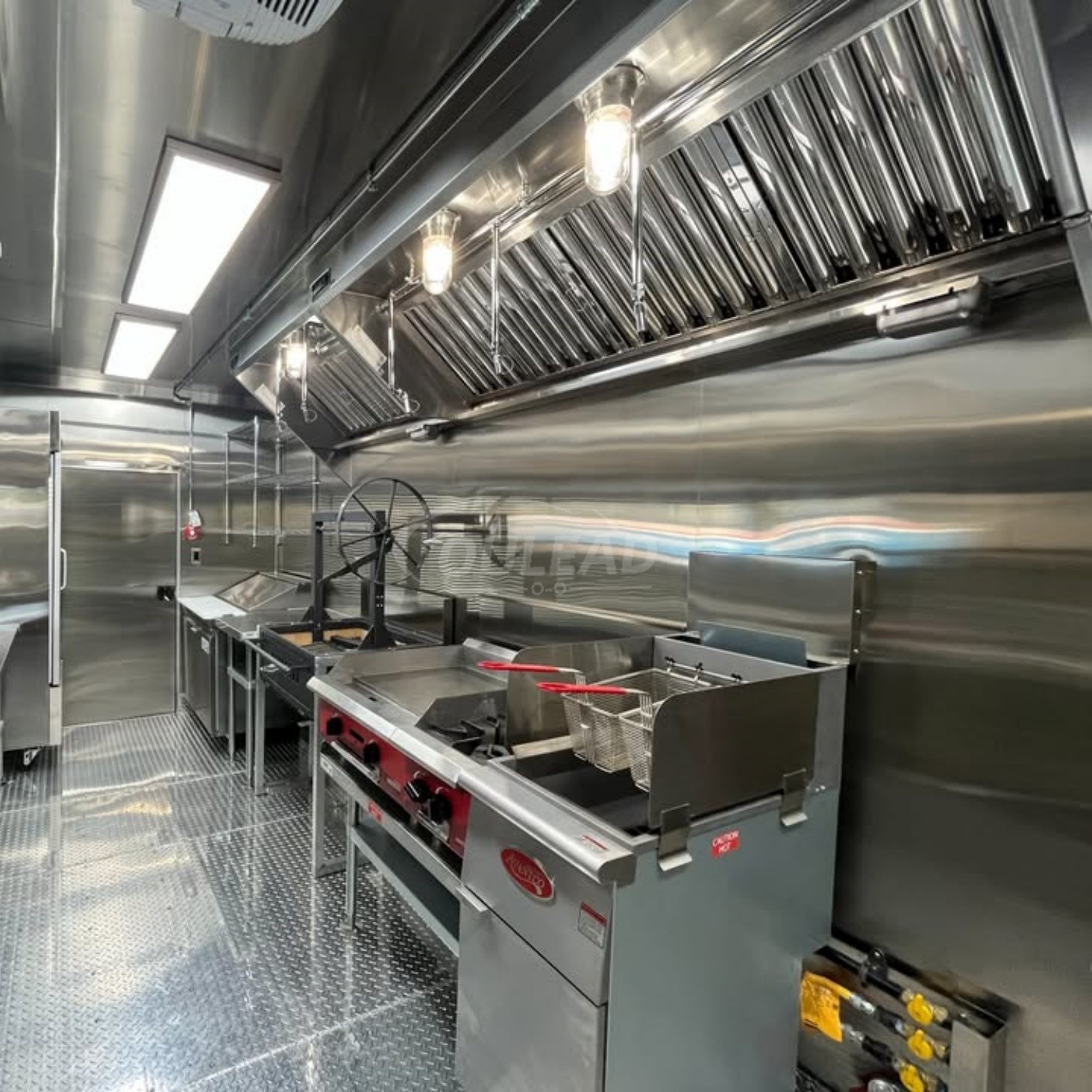 Remorque alimentaire noire moderne | Cuisine mobile industrielle | Unité de restauration 15