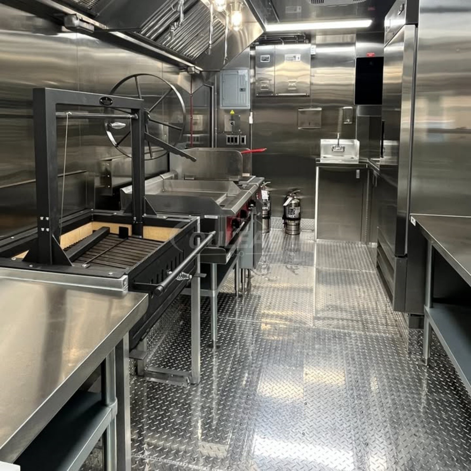 Remorque alimentaire noire moderne | Cuisine mobile industrielle | Unité de restauration 14