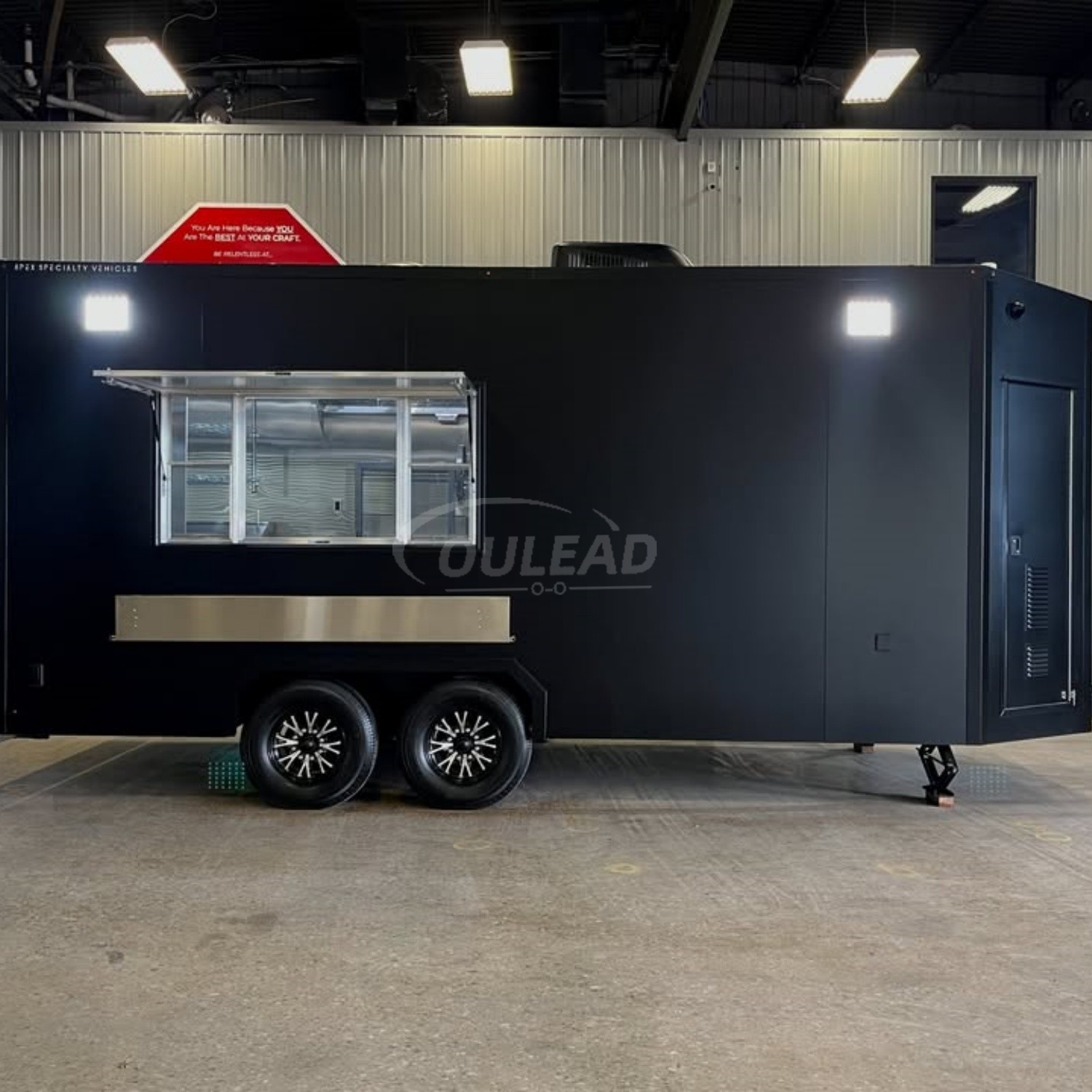 Remorque alimentaire noire moderne | Cuisine mobile industrielle | Unité de restauration 13