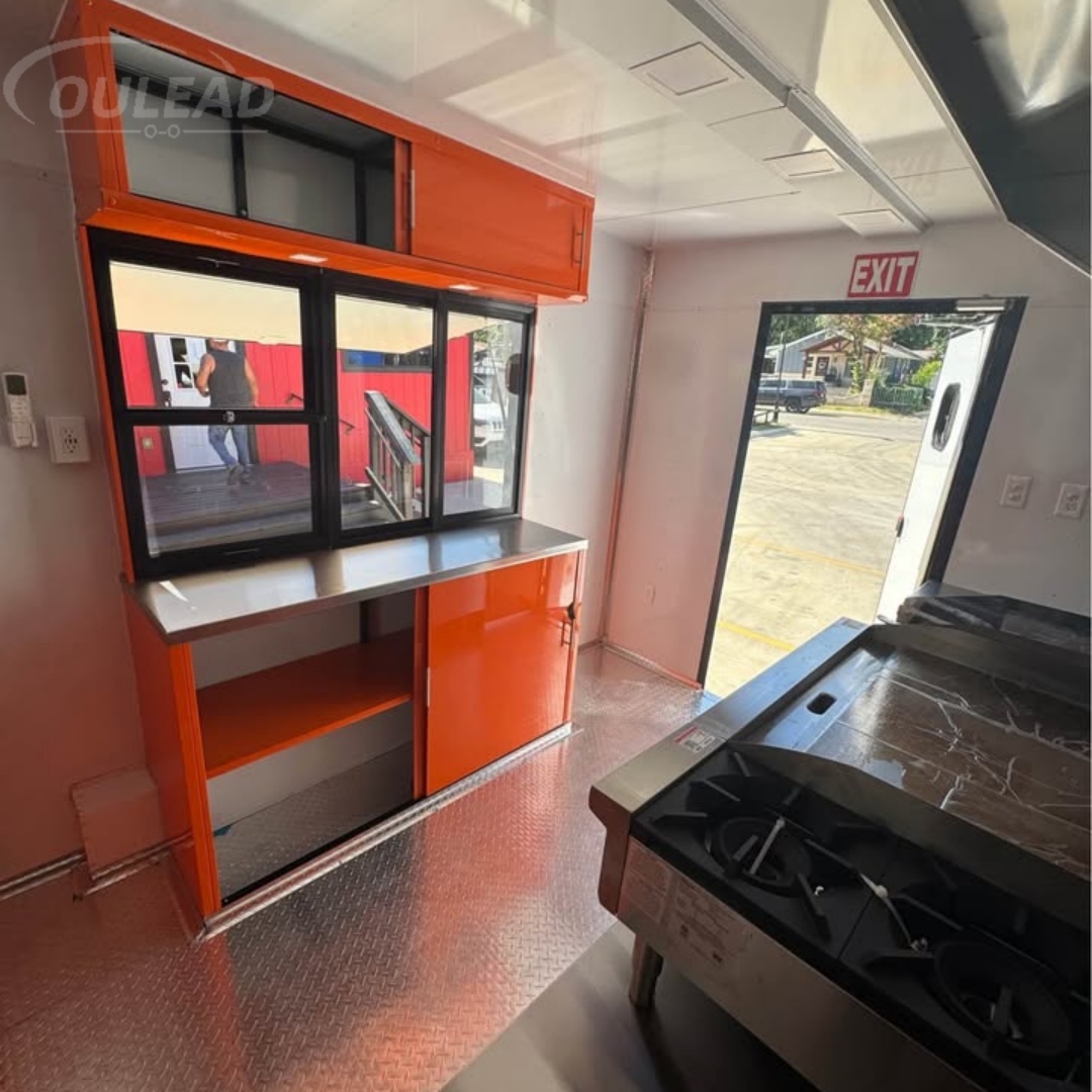 Trailer personalizado para concessão à venda com cozinha comercial. 7