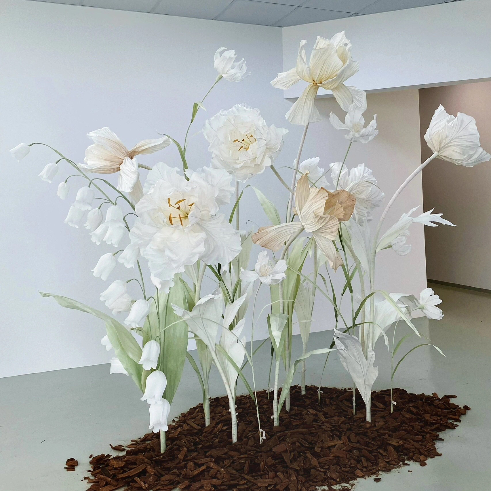 Customized Artificial Giant Paper Stand Flower