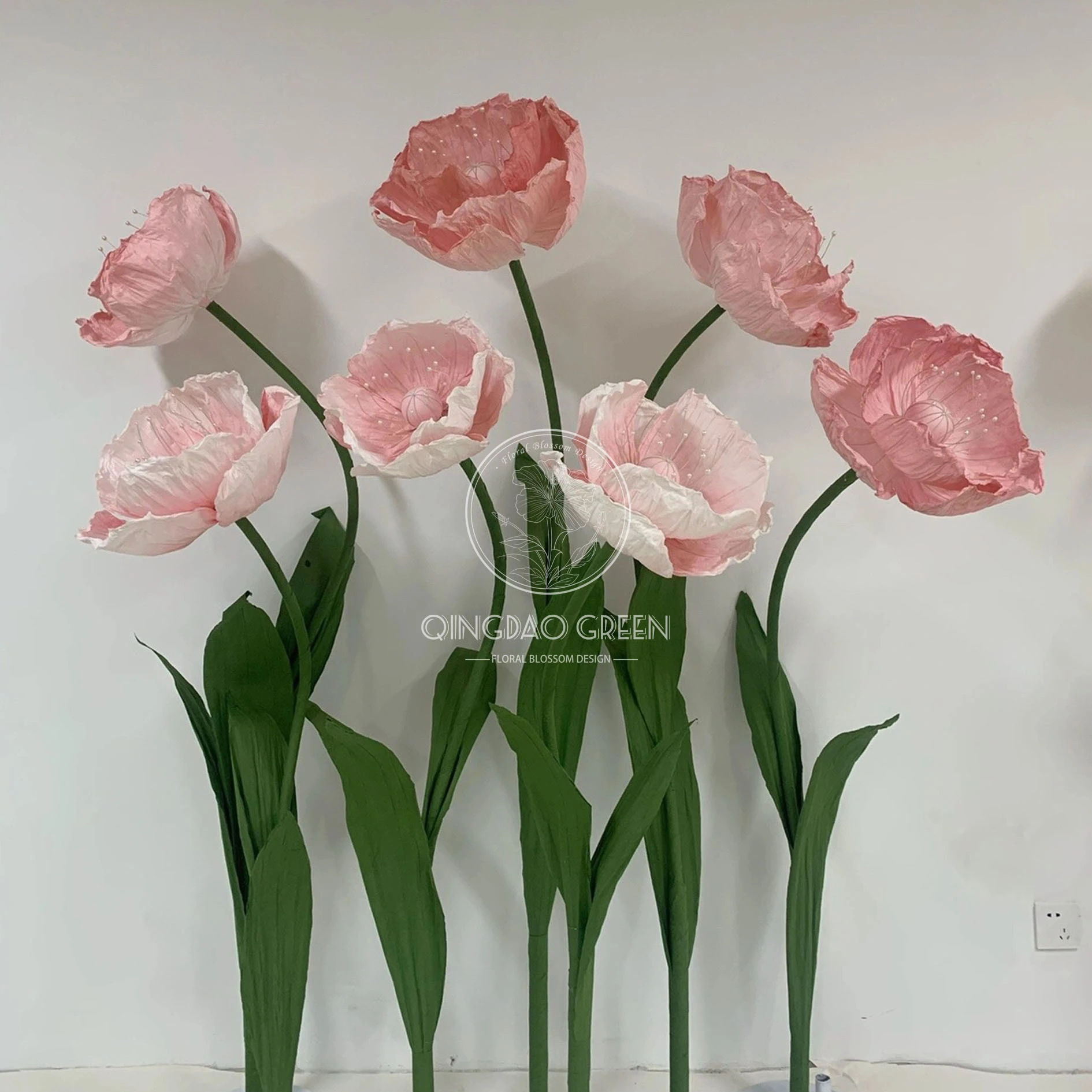 Flor gigante hecha a mano de papel amapola