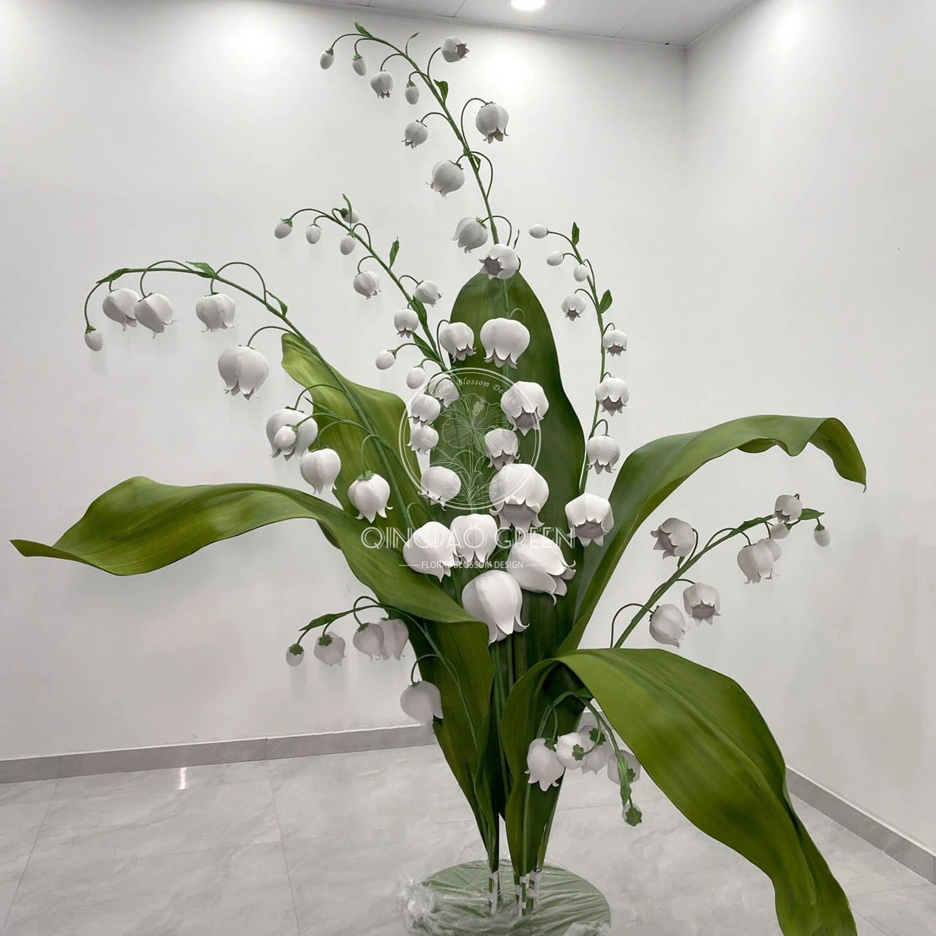 Lirio conmovedor del valle Decoración de bodas pequeñas y frescas