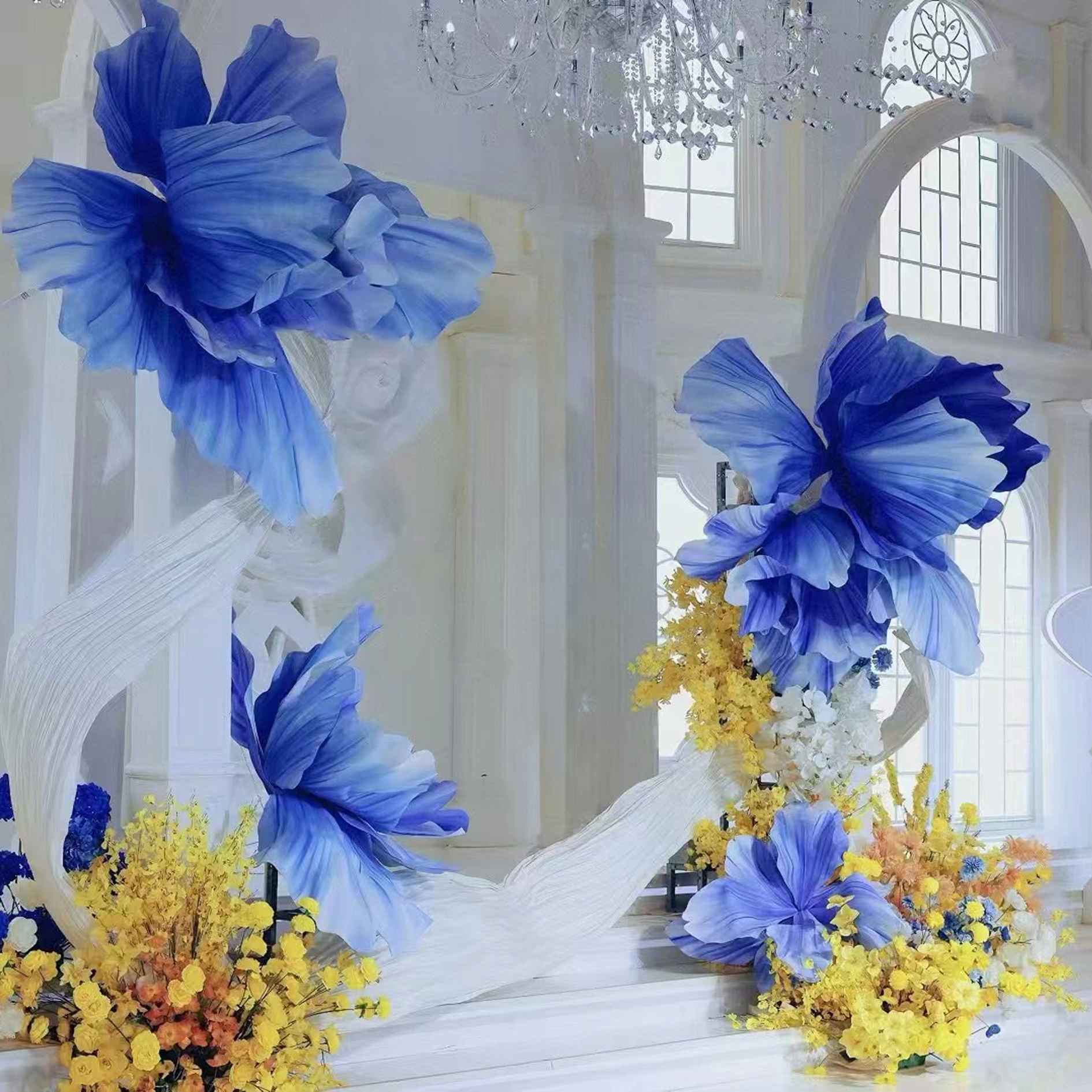 Flor gigante de diseño azul eva