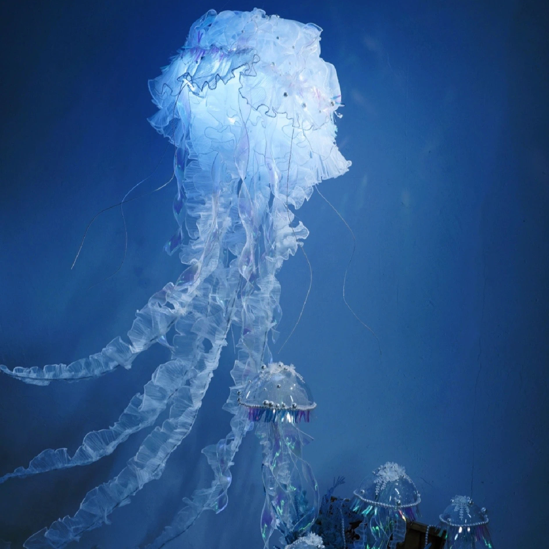 Méduses simulées à organza à la main