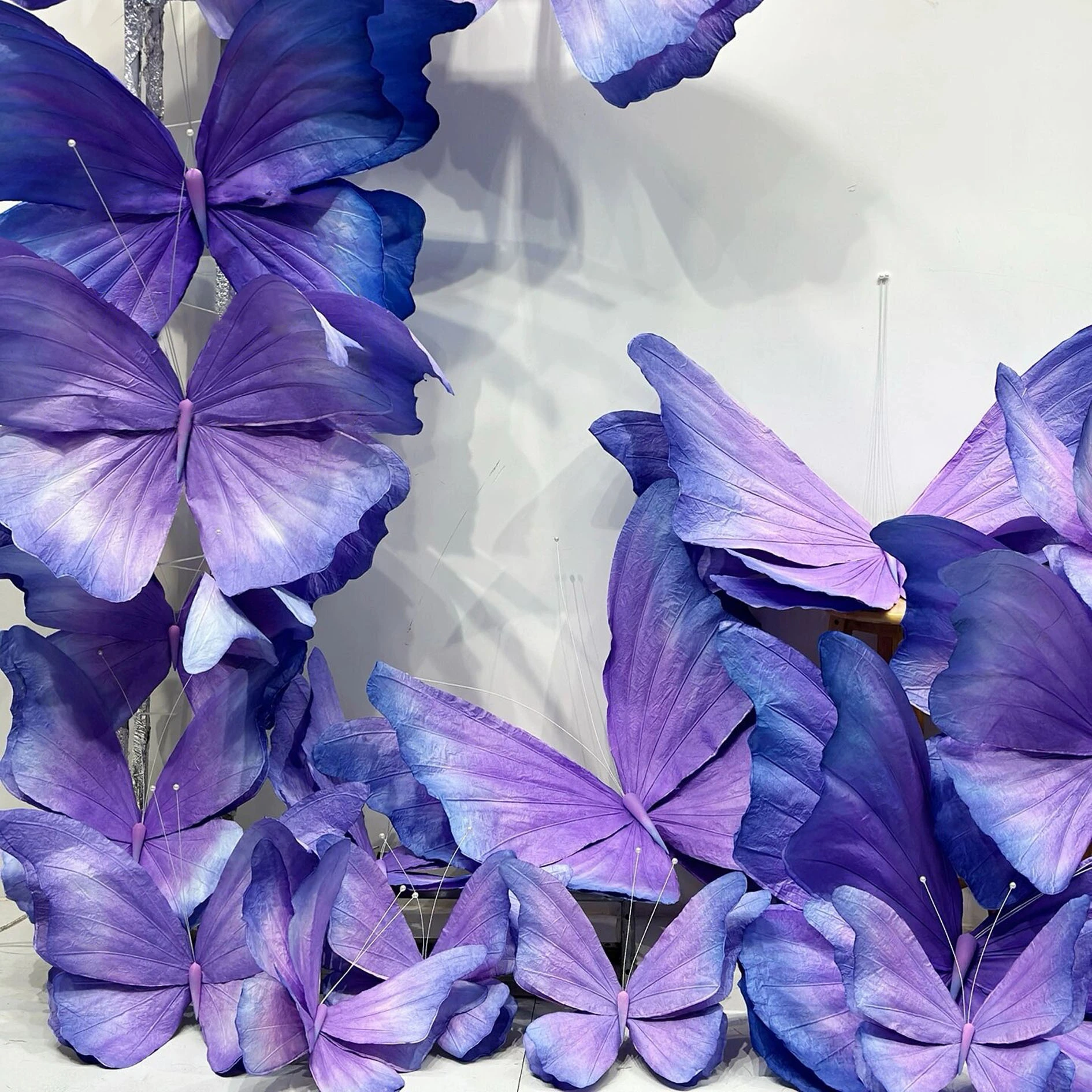 Gigante de la artesanía de gradiente de mariposa hecha a mano