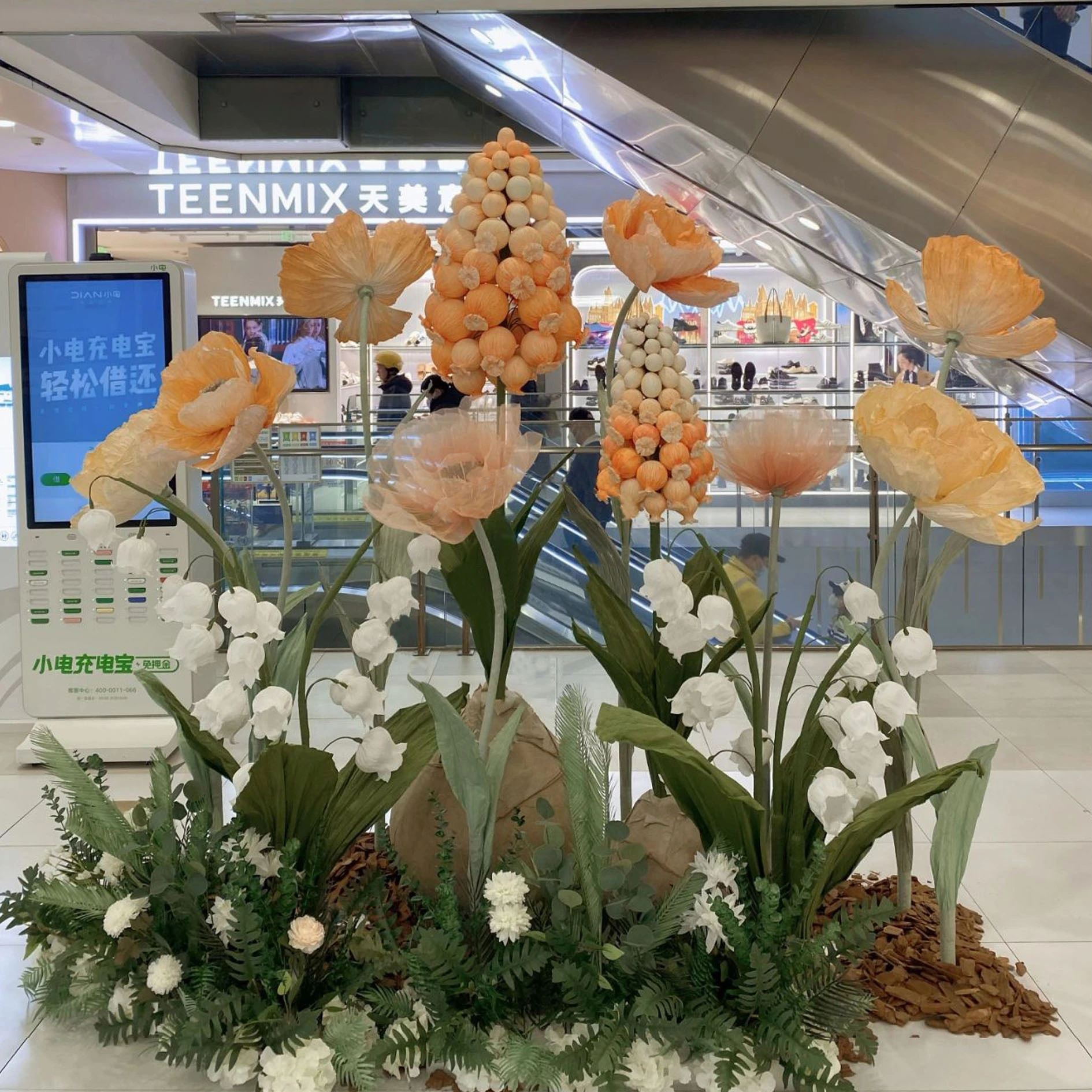 Fleurs de papier à organza orange rêveur et belle et belle