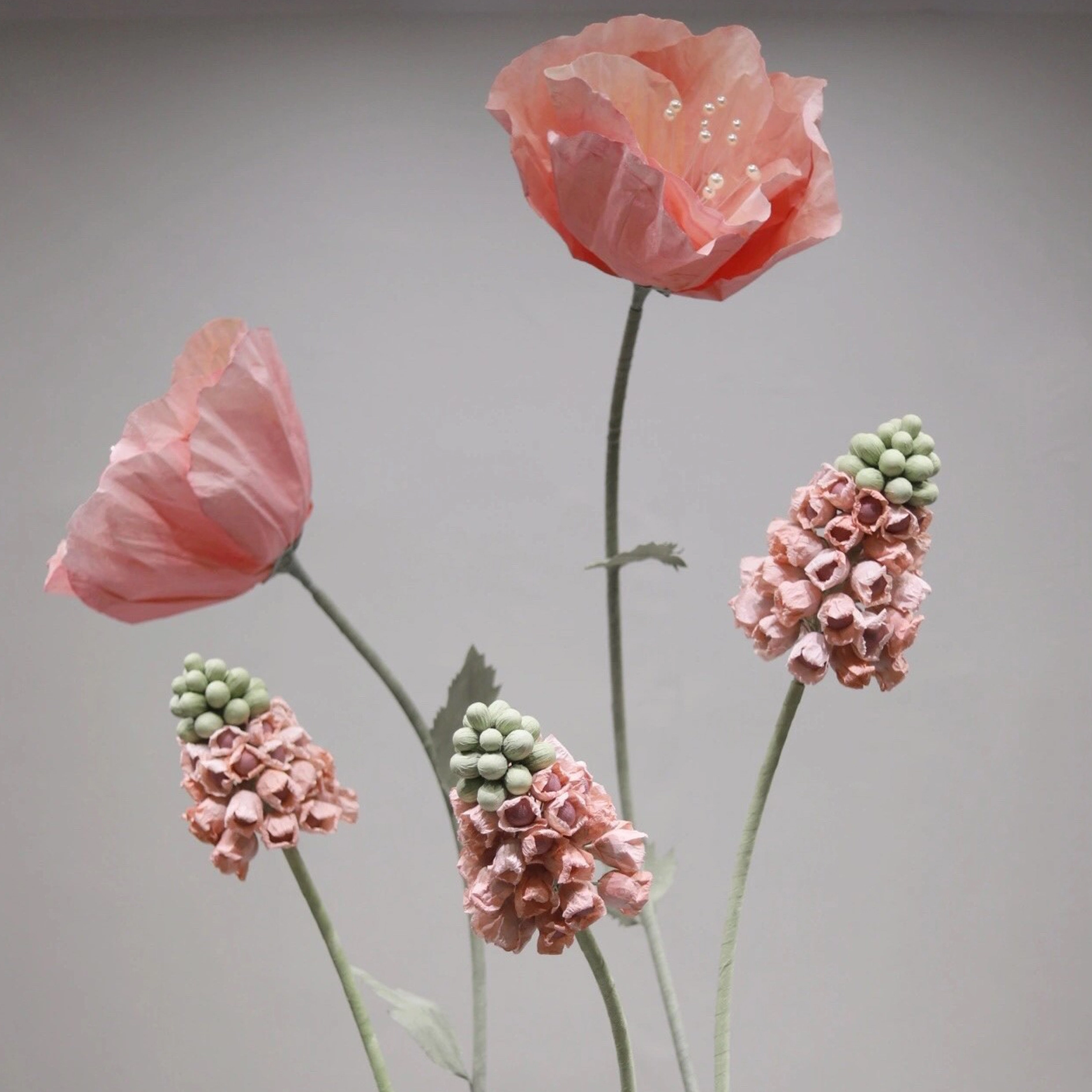El papel gigante animado y vívido Poppy