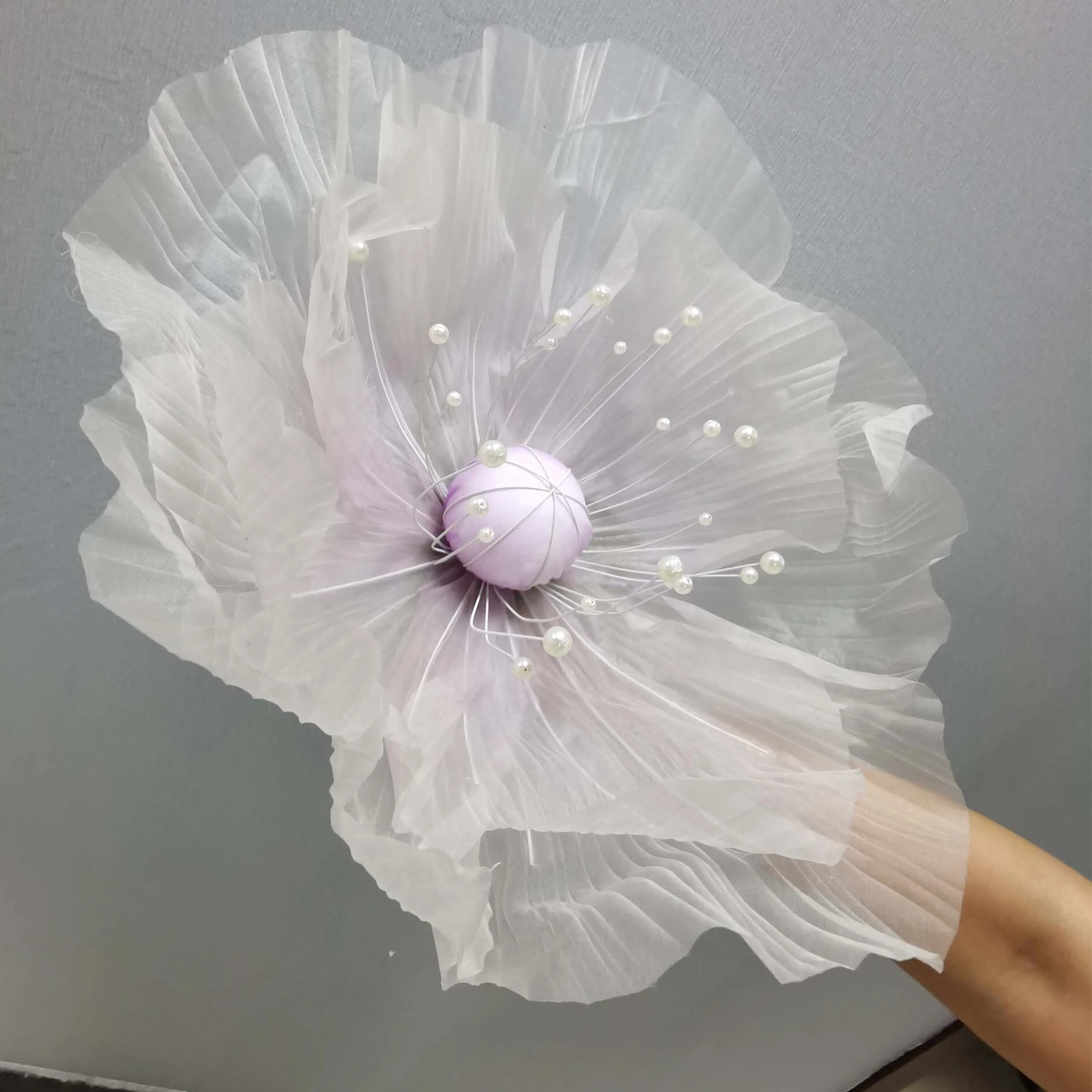 Beau et élégant organza pourpre art floral