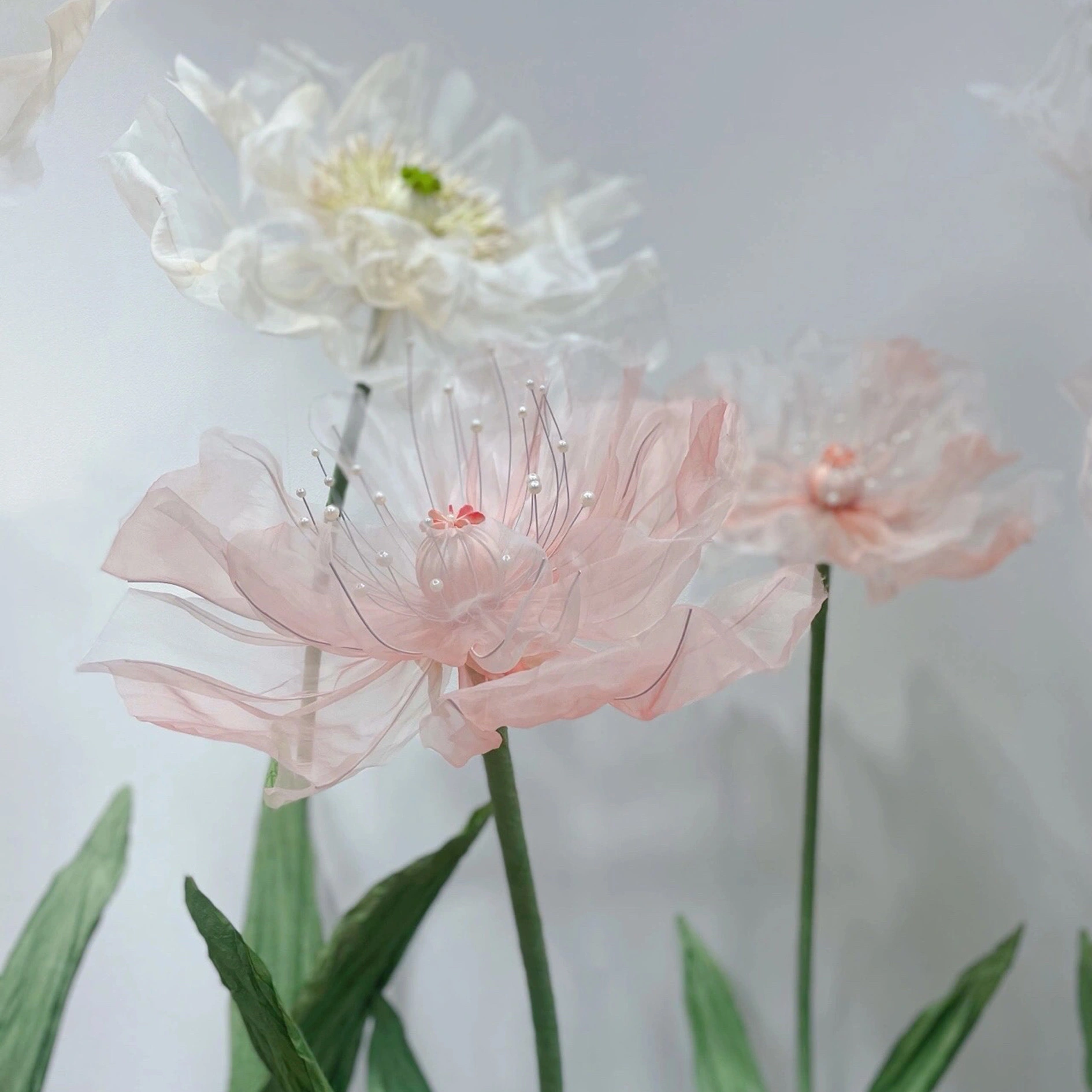 The exquisite organza flowers