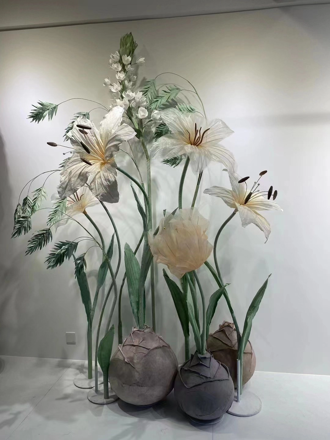 Fantasy Organza Giant Lily