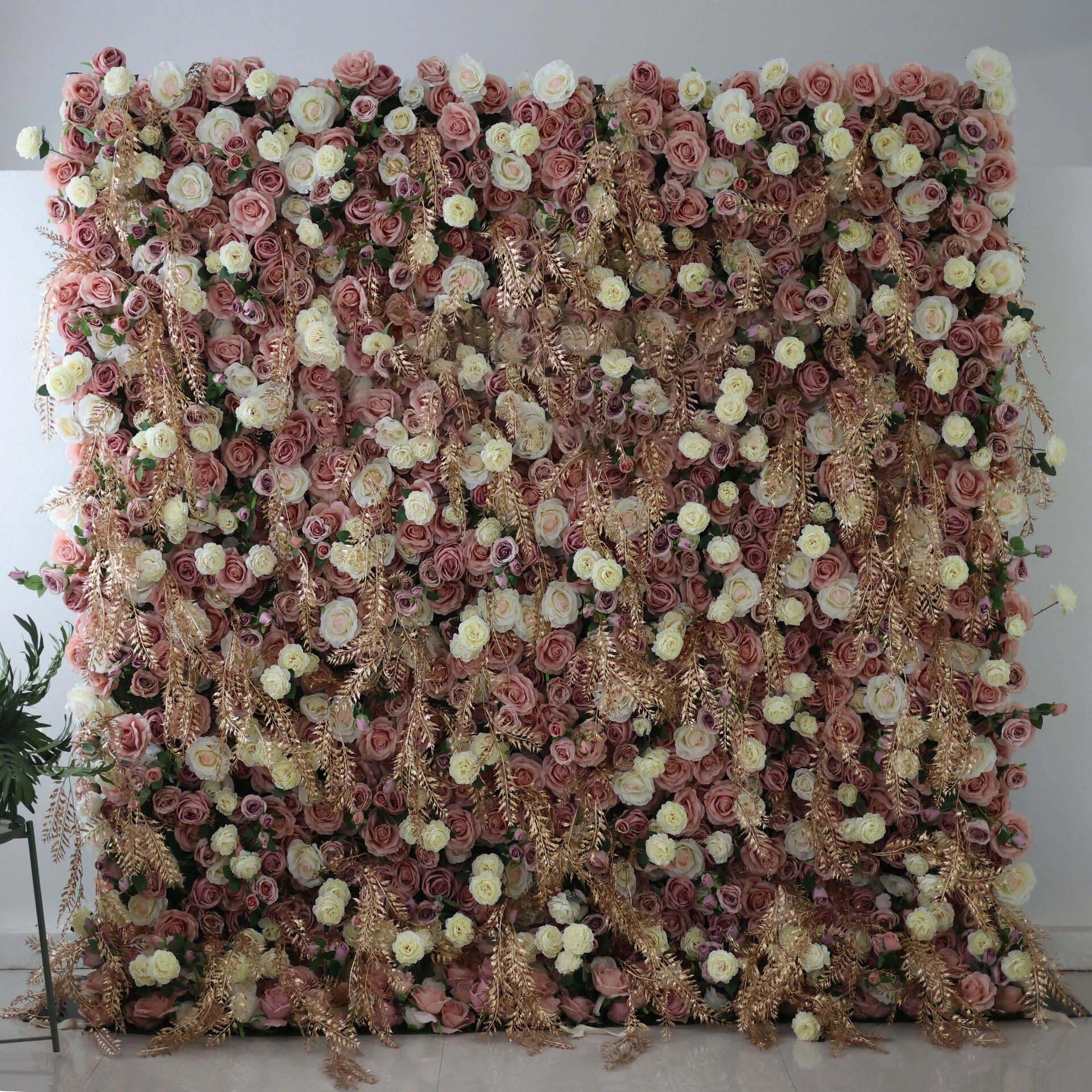 The cloth-bottomed flower wall is as pure as a sea of ​​flowers in the forest, creating a natural healing scene in the courtyard of the homestay and the photography base 1