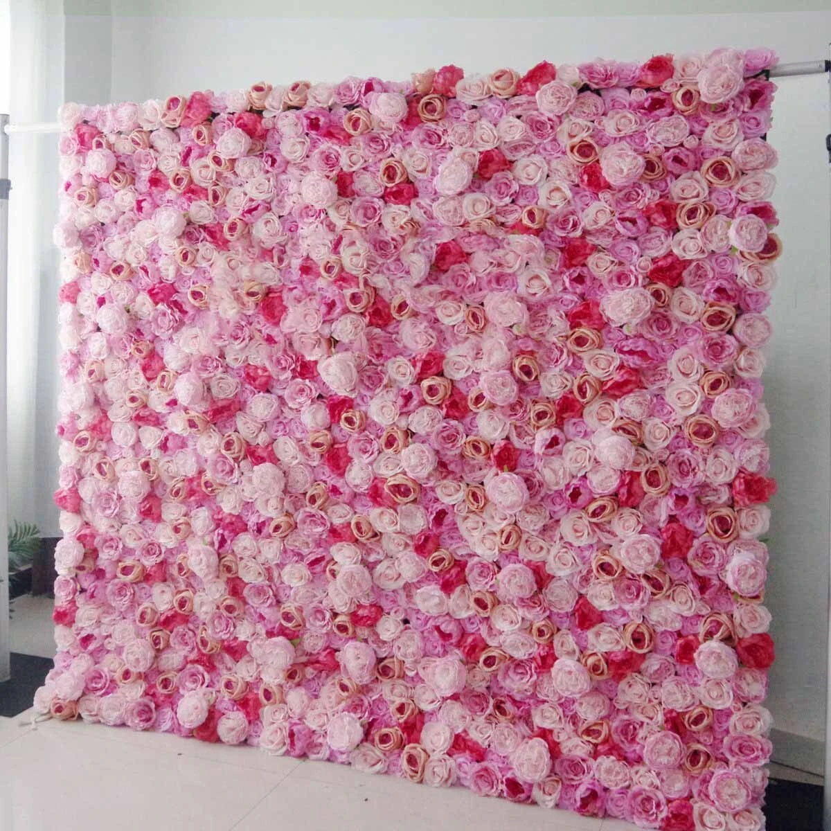 Die mysteriöse und fantastische Blumenwand auf Stoffbasis webt eine traumhafte geheime Welt und verleiht der Party ein Gefühl des Geheimnisses 1