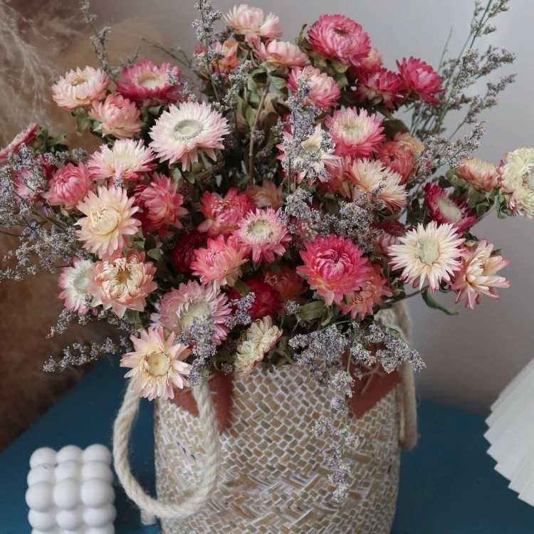 Colorful chrysanthemum dried flower bouquet wholesale pineapple chrysanthemum straw chrysanthemum small daisy handmade dried bouquet decoration material 1