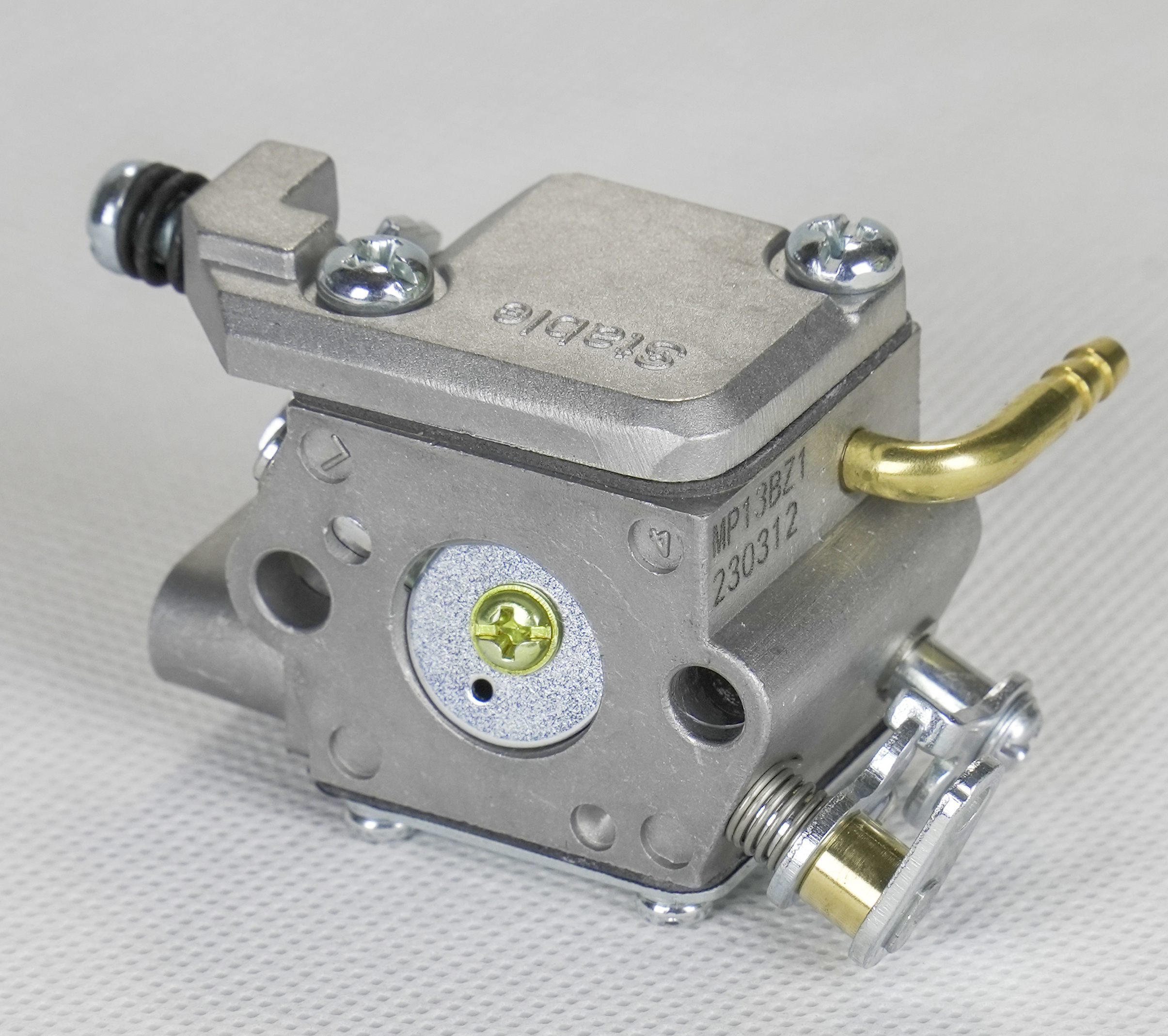 Carburateur pour tronçonneuses Komatsu 2500 Carburateur 25CC CARB 2500 pour carburateur de tronçonneuse à essence 4