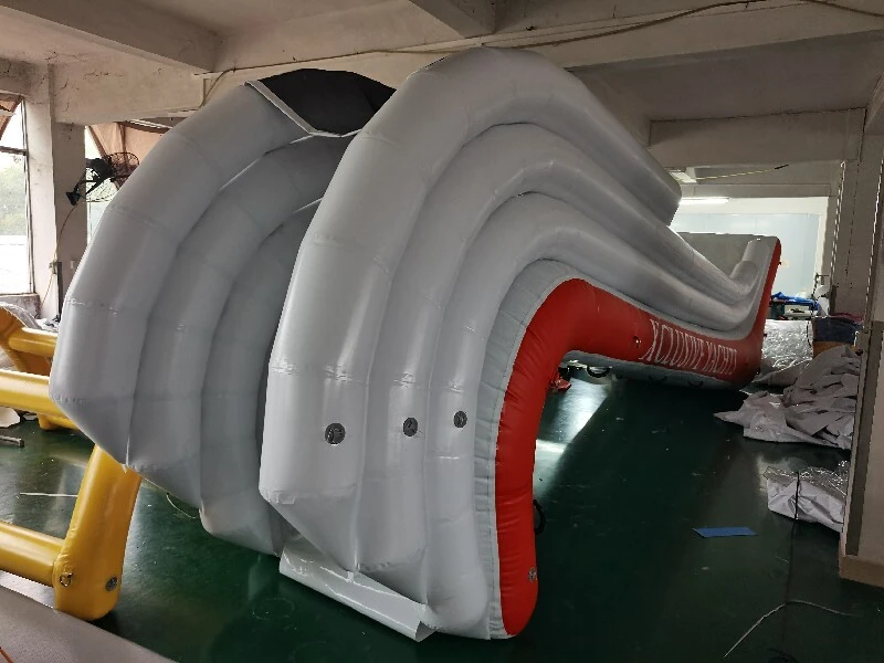 Equipo de juegos acuáticos, tobogán flotante de agua, tobogán inflable para yates, para barco 1