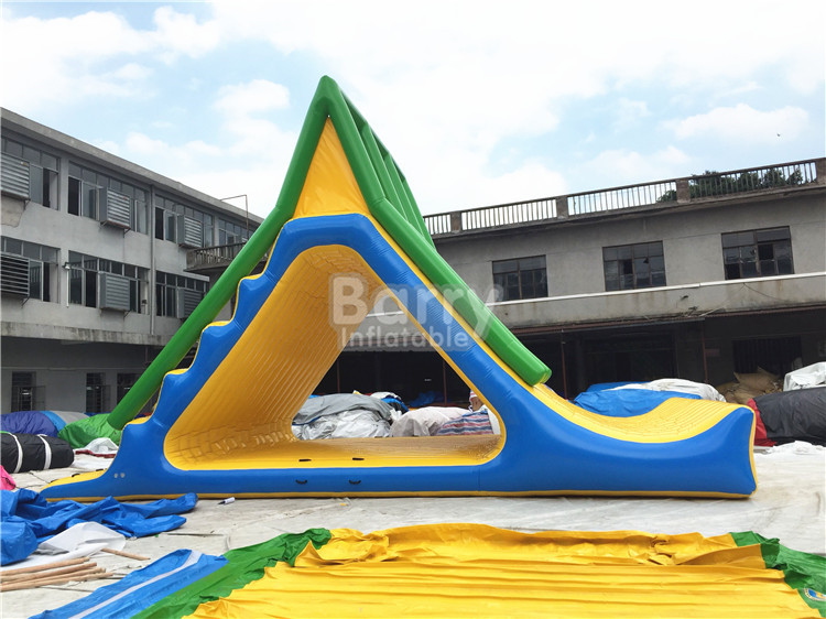 Producto Innovador Juegos Inflables Flotante Gran Tobogán Acuático Comercial Parque Acuático Inflable Al Aire Libre