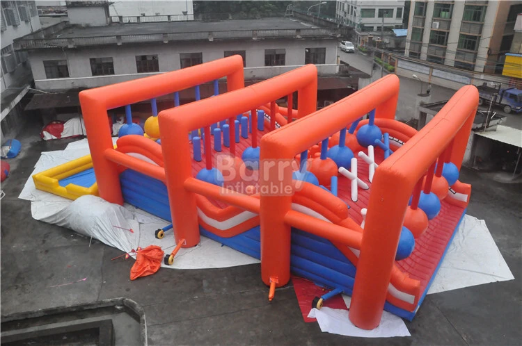 Carreras de obstáculos inflables con bola de demolición para adultos locas con piscina 1