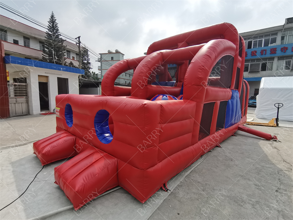 Carrera de obstáculos de salto inflable de la gorila de los juegos interactivos de los deportes del PVC con las bolas