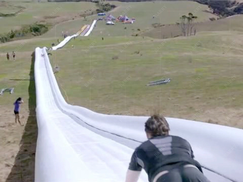 أطول زلاجة مائية بيضاء قابلة للنفخ Slip N Slide 1