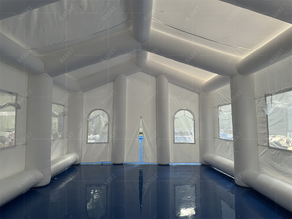 Tienda inflable comercial para bodas, tiendas blancas estilo castillo para fiestas