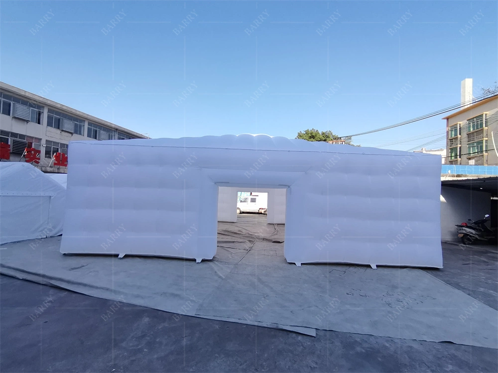 تخصيص الإعلان المحمول الأبيض خيمة نفخ مكعب مع أضواء LED 1