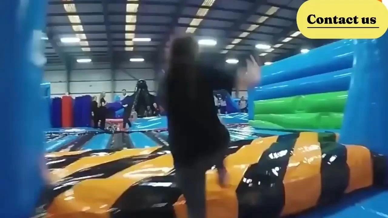Proveedor de parques temáticos inflables de casas de rebote - Barry Inflable 1