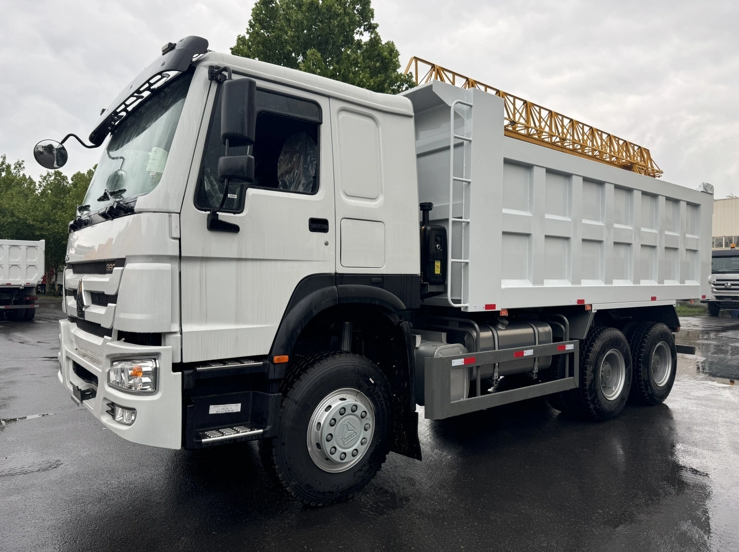 camion à benne basculante howo 6x4 380hp 1