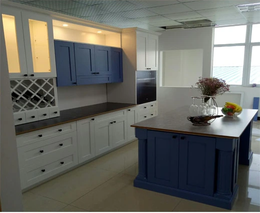High Quality Online Design Solid Wood New Model Kitchen Cabinet 1